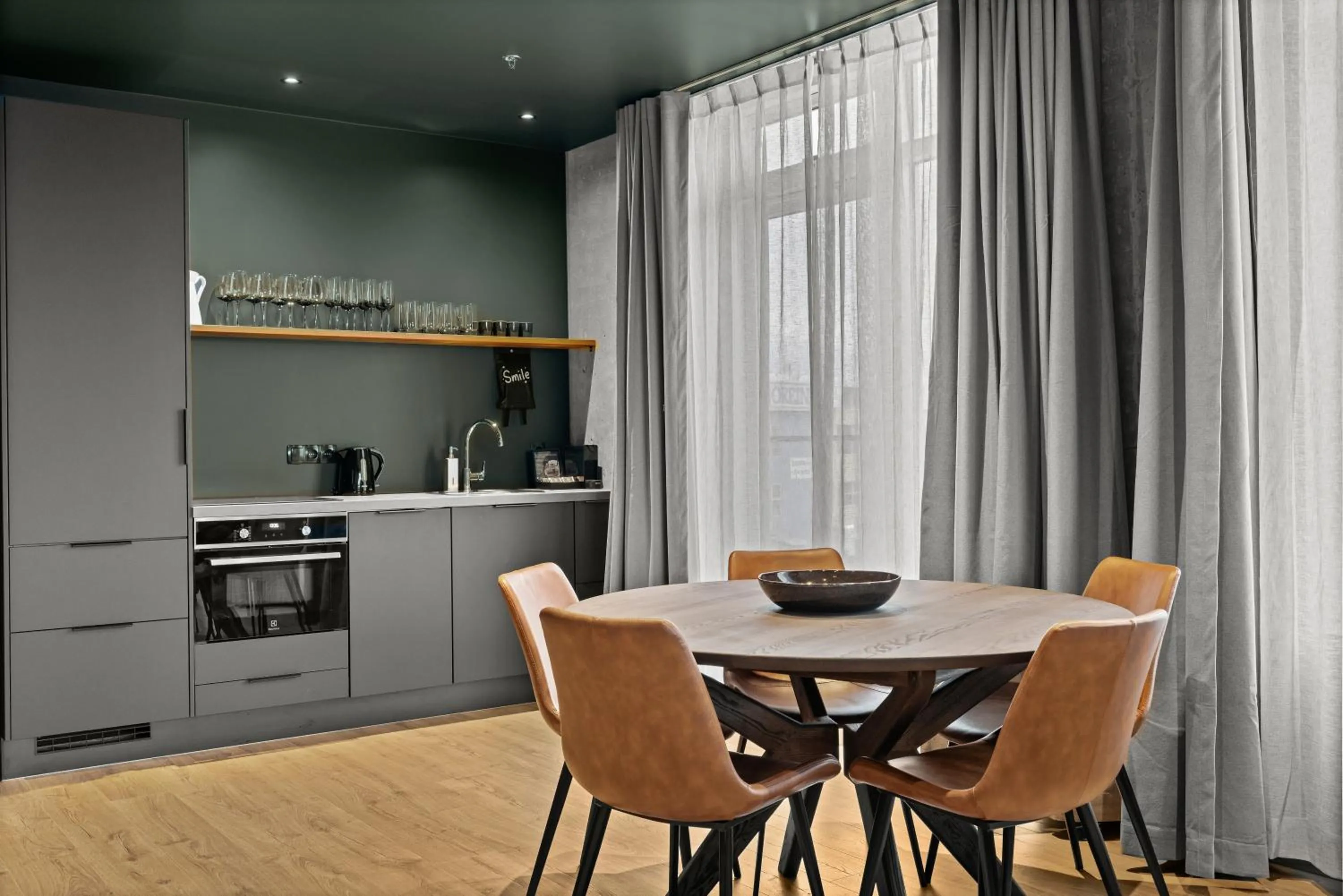 Kitchen or kitchenette in Aurora Nooks Apartments by Heimaleiga