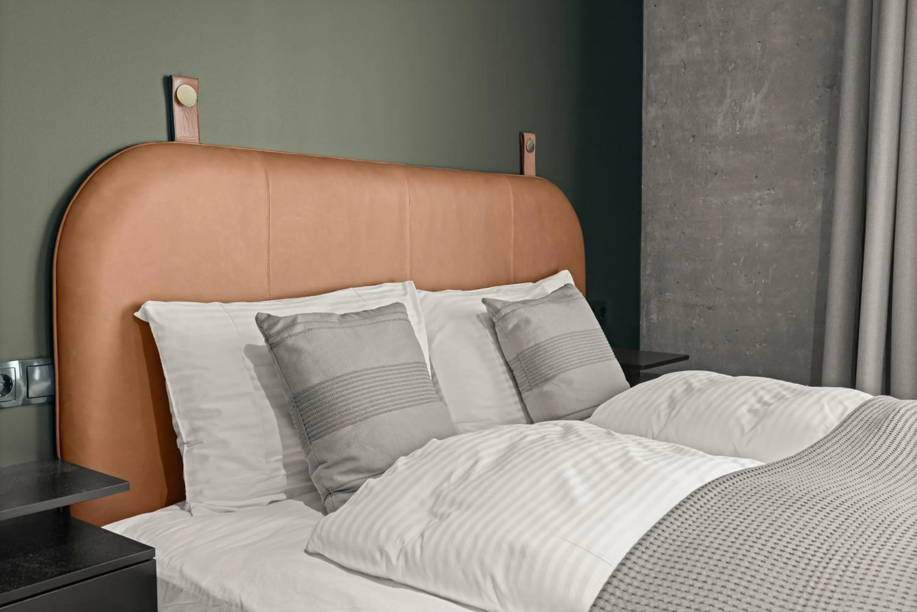 Bed in Aurora Nooks Apartments by Heimaleiga