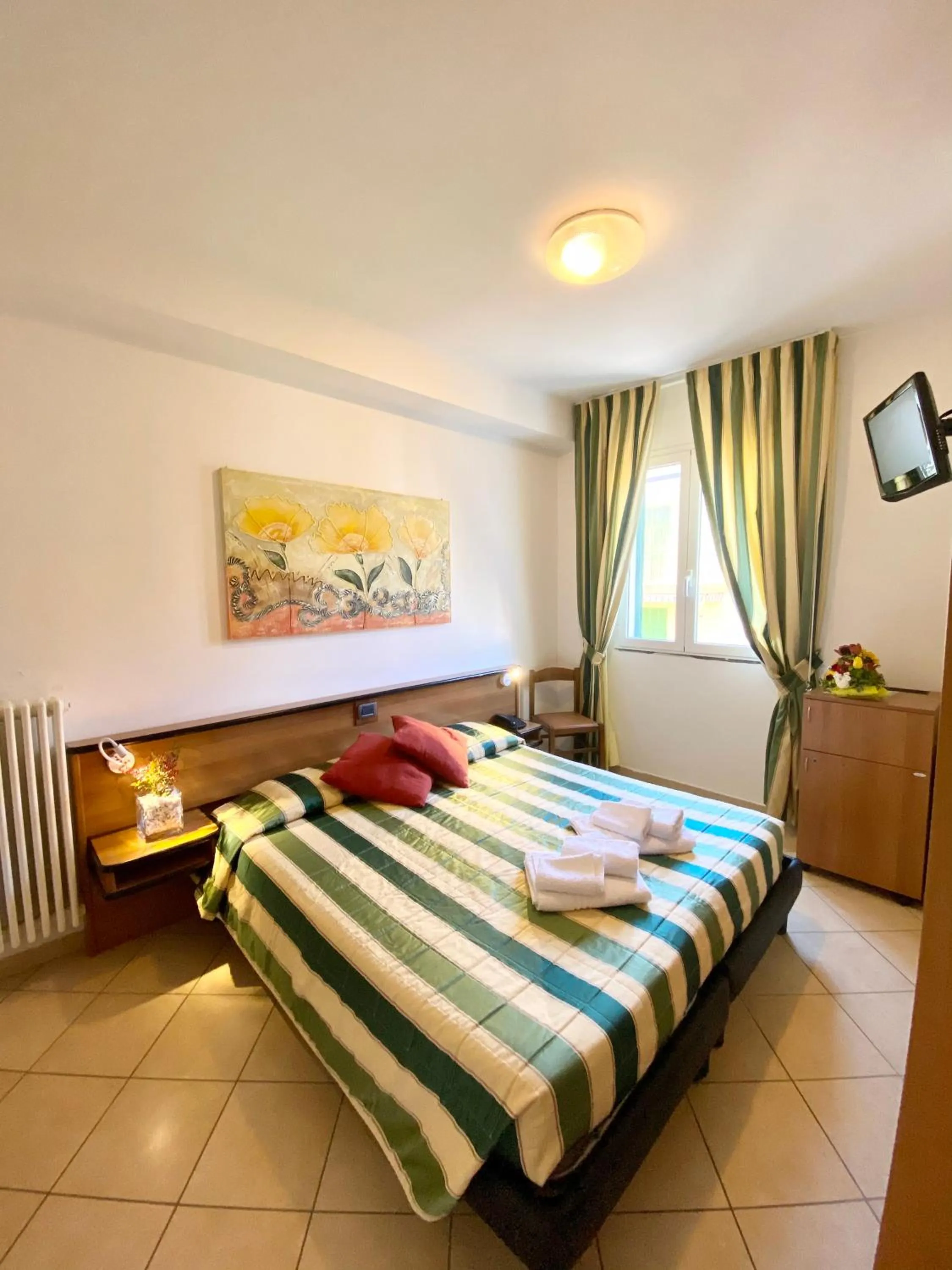 Bed in Albergo Villa Ada