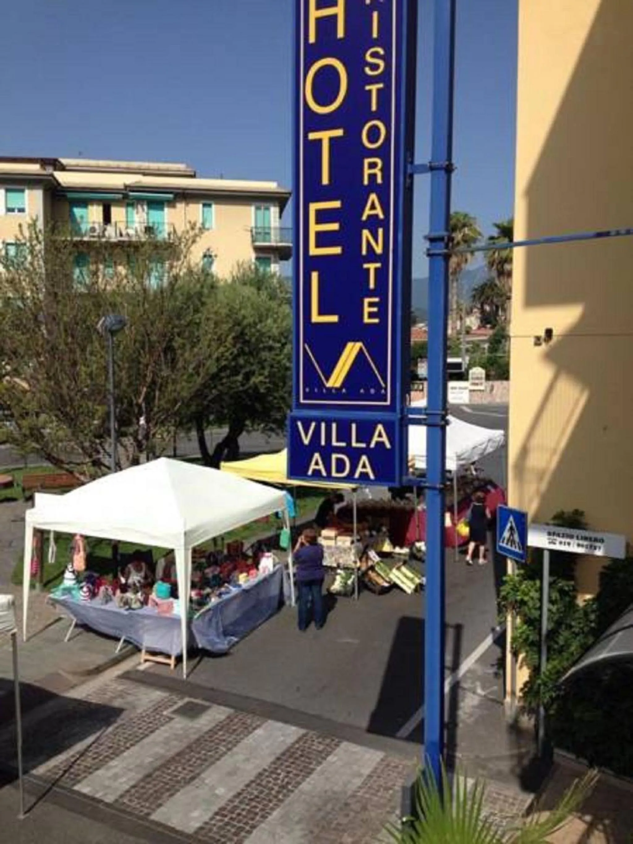 Facade/entrance in Albergo Villa Ada