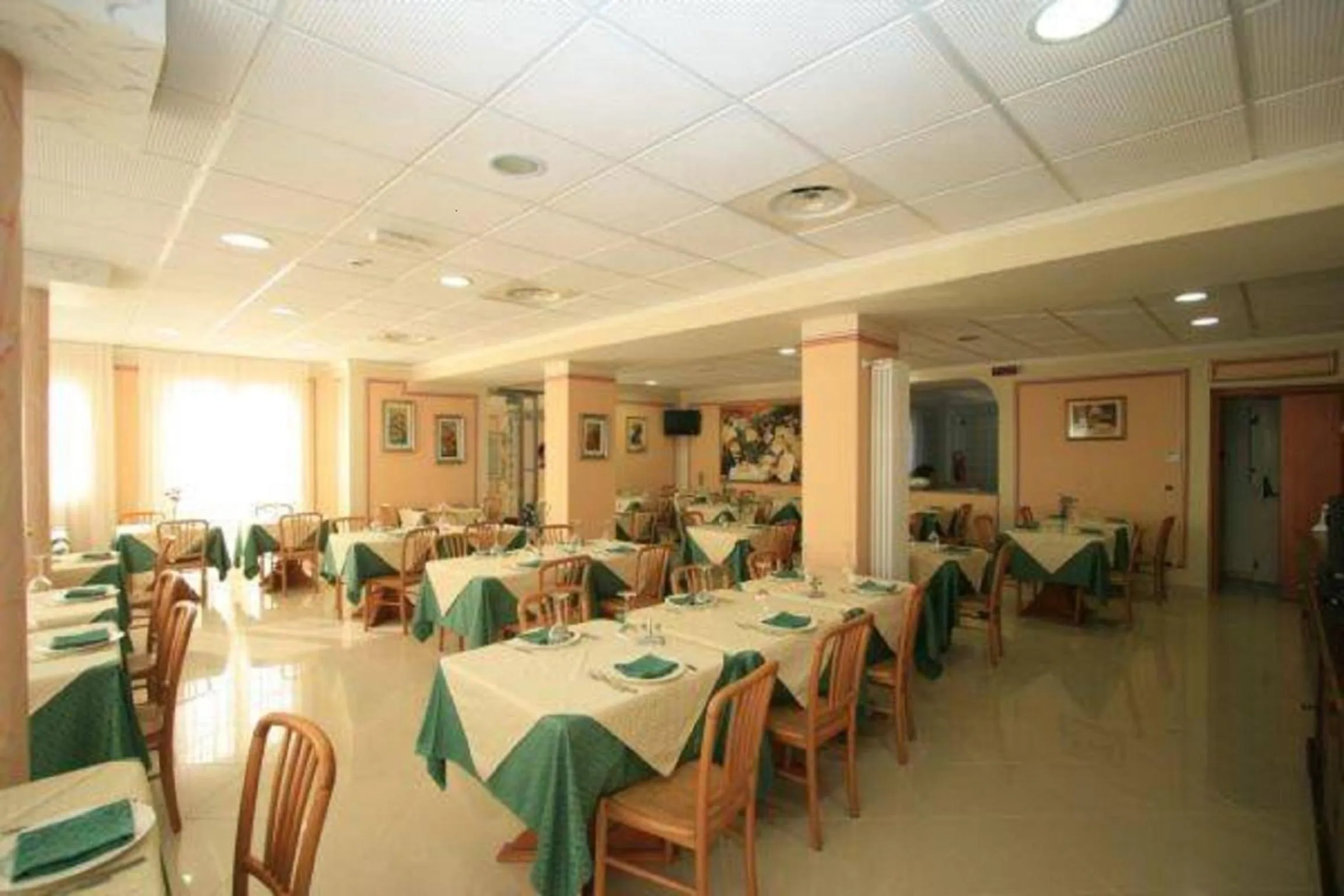 Restaurant/places to eat in Albergo Villa Ada