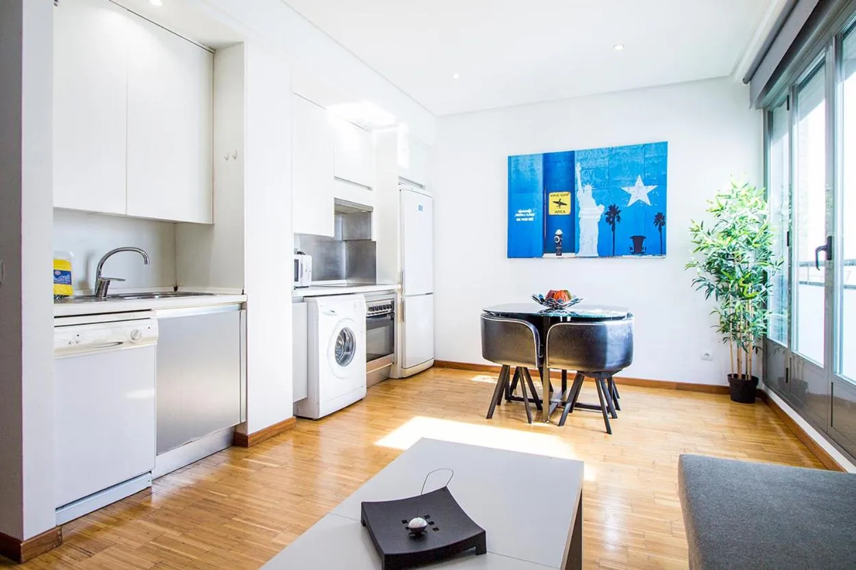 Apartamentos Conde Duque Decó