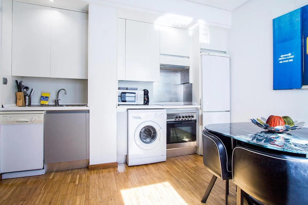 Apartamentos Conde Duque Decó