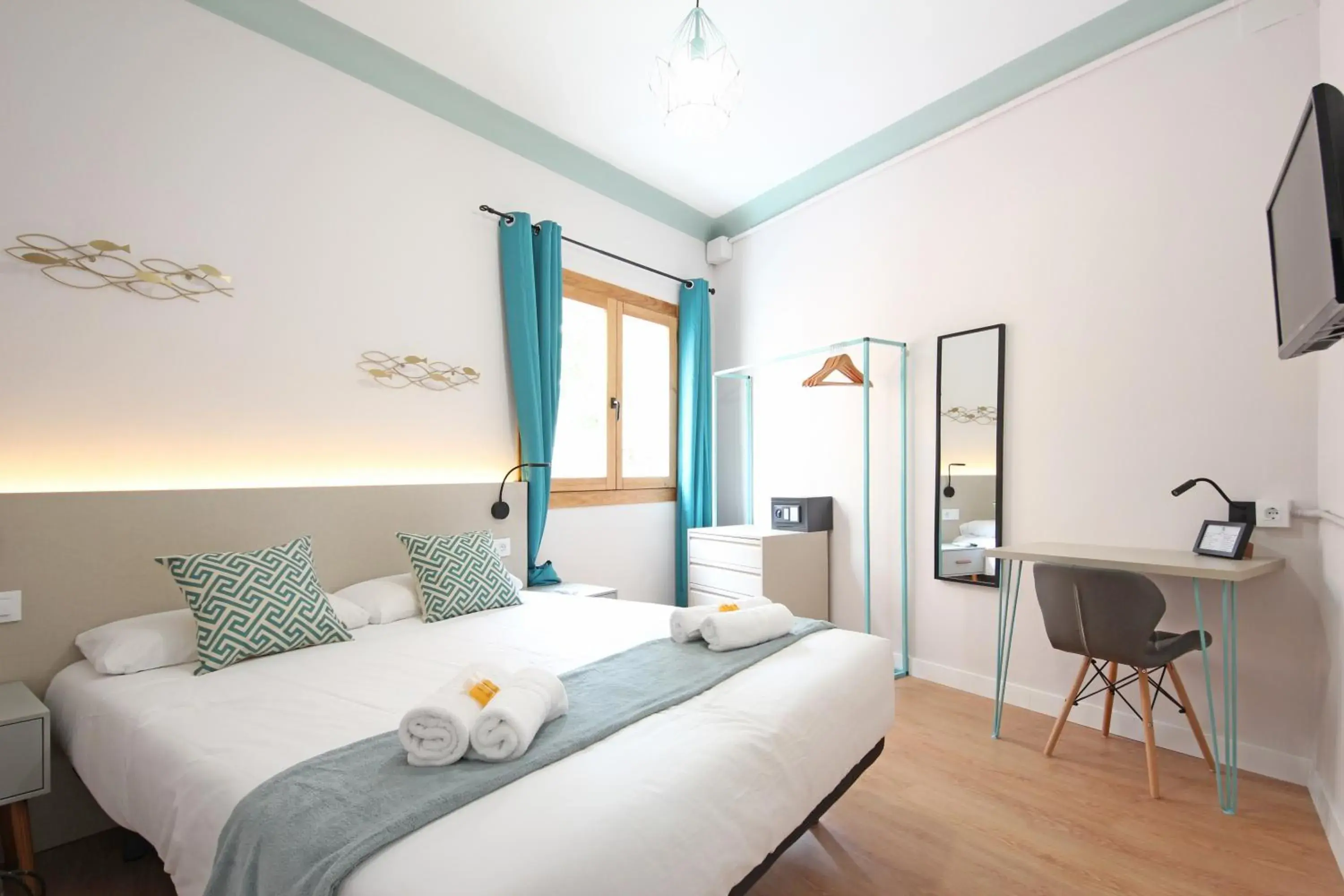 Standard Double Room in Regina Selfcheck-in Smart Rooms Standard Double Room in Regina Selfcheck-in Smart Rooms