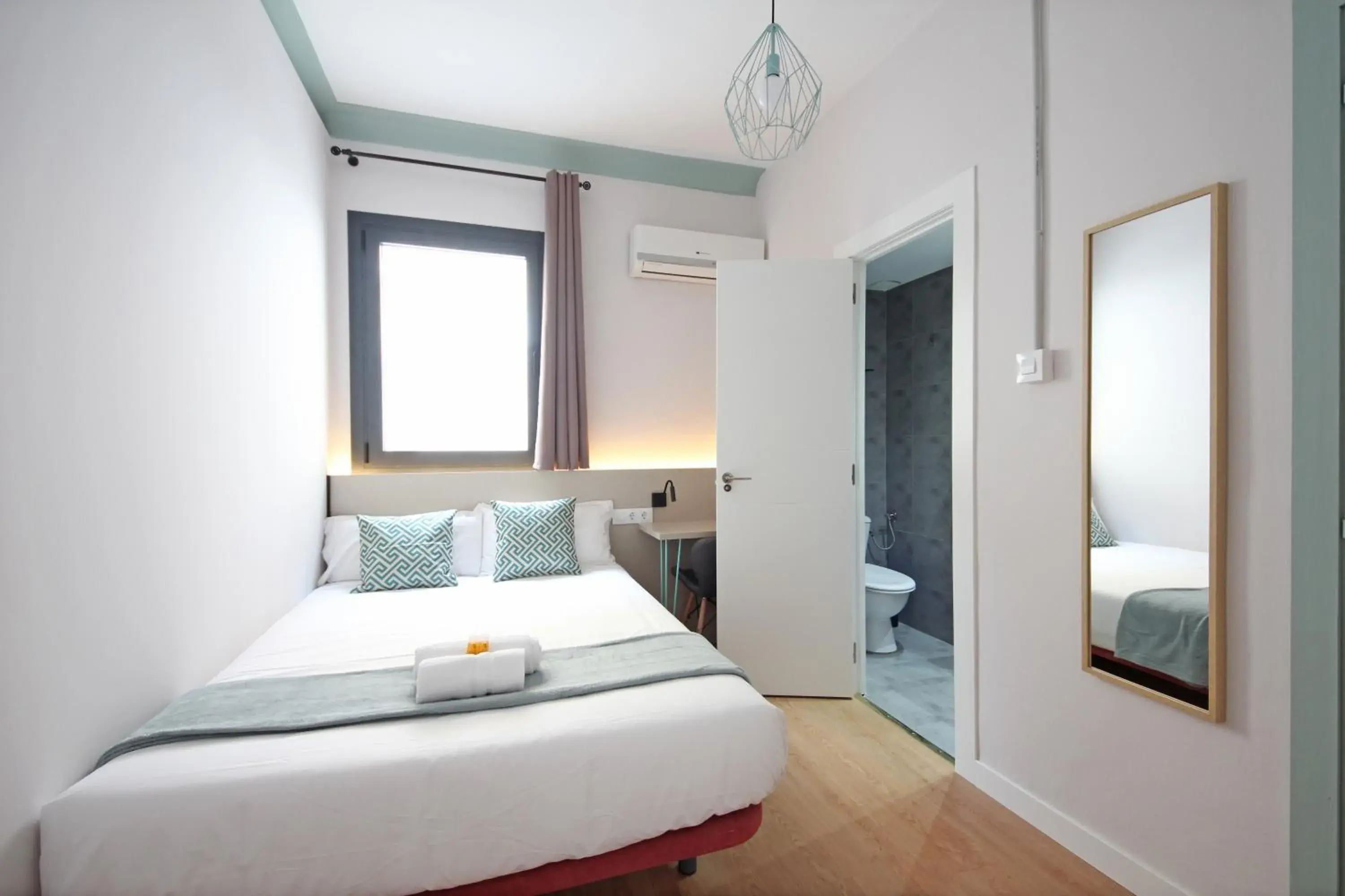 Single Room in Regina Selfcheck-in Smart Rooms Single Room in Regina Selfcheck-in Smart Rooms