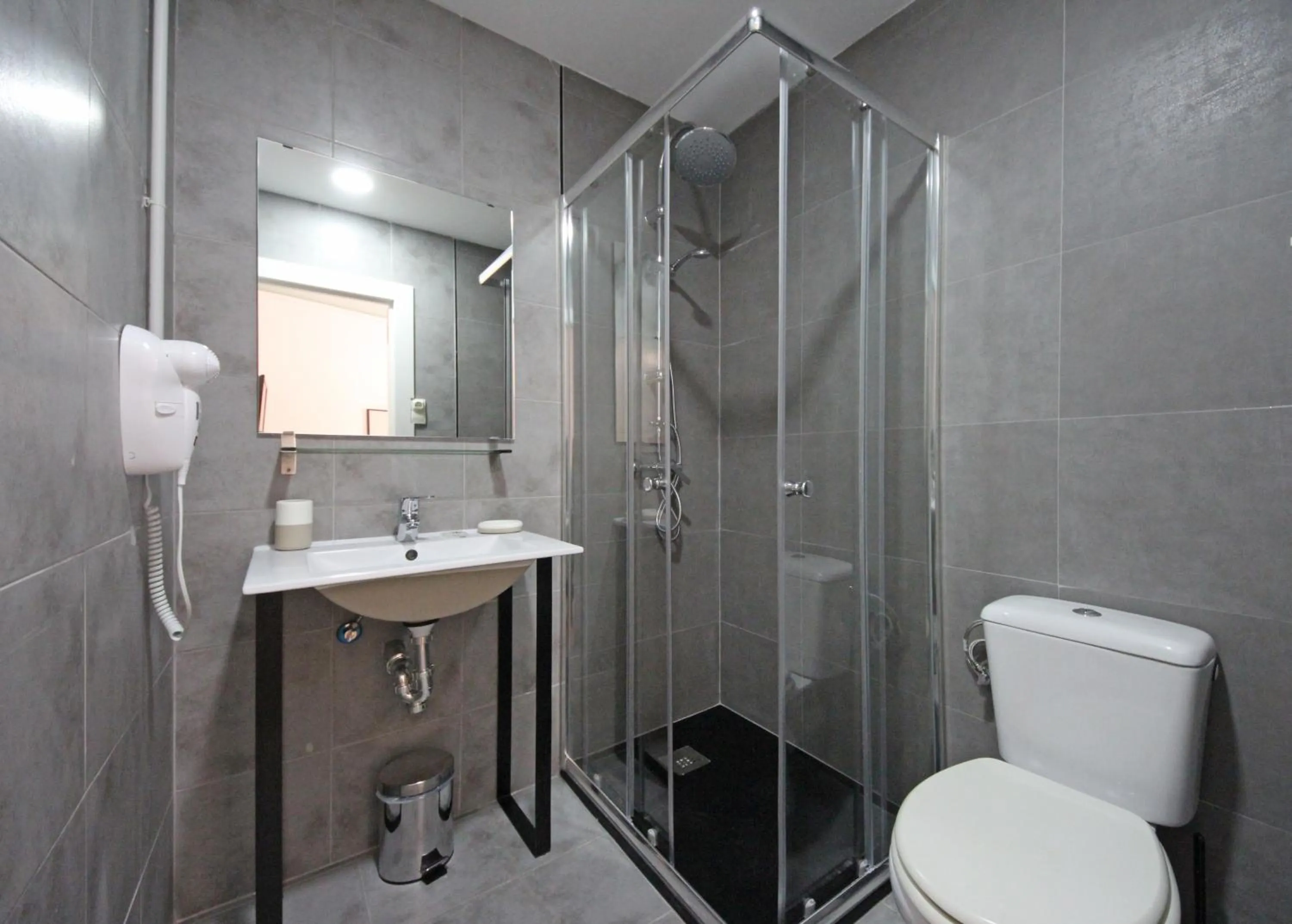 Shower in Regina Selfcheck-in Smart Rooms