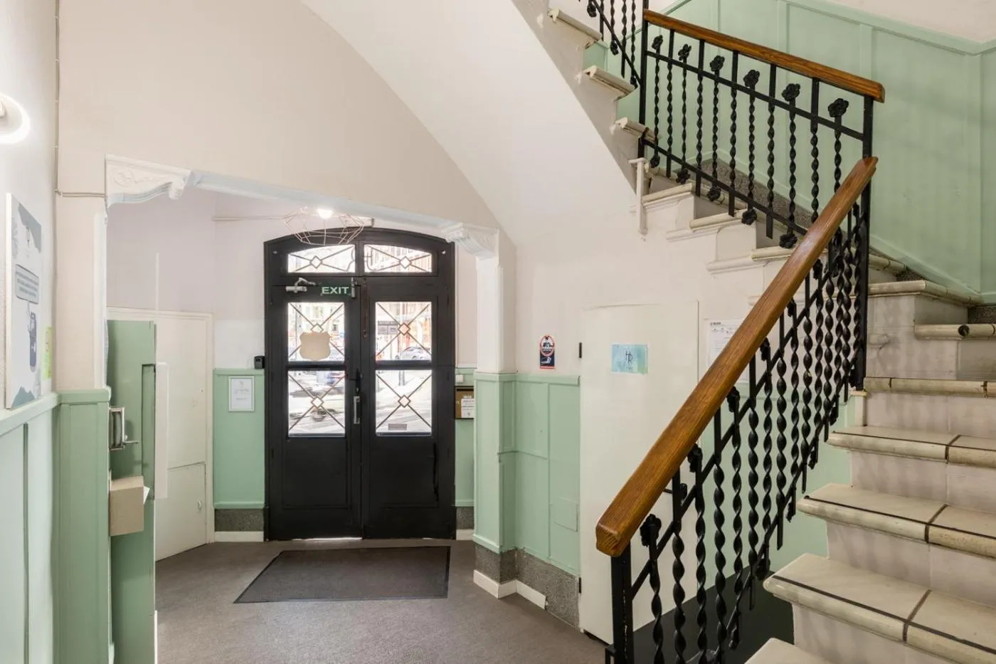 Lobby or reception in Regina Selfcheck-in Smart Rooms
