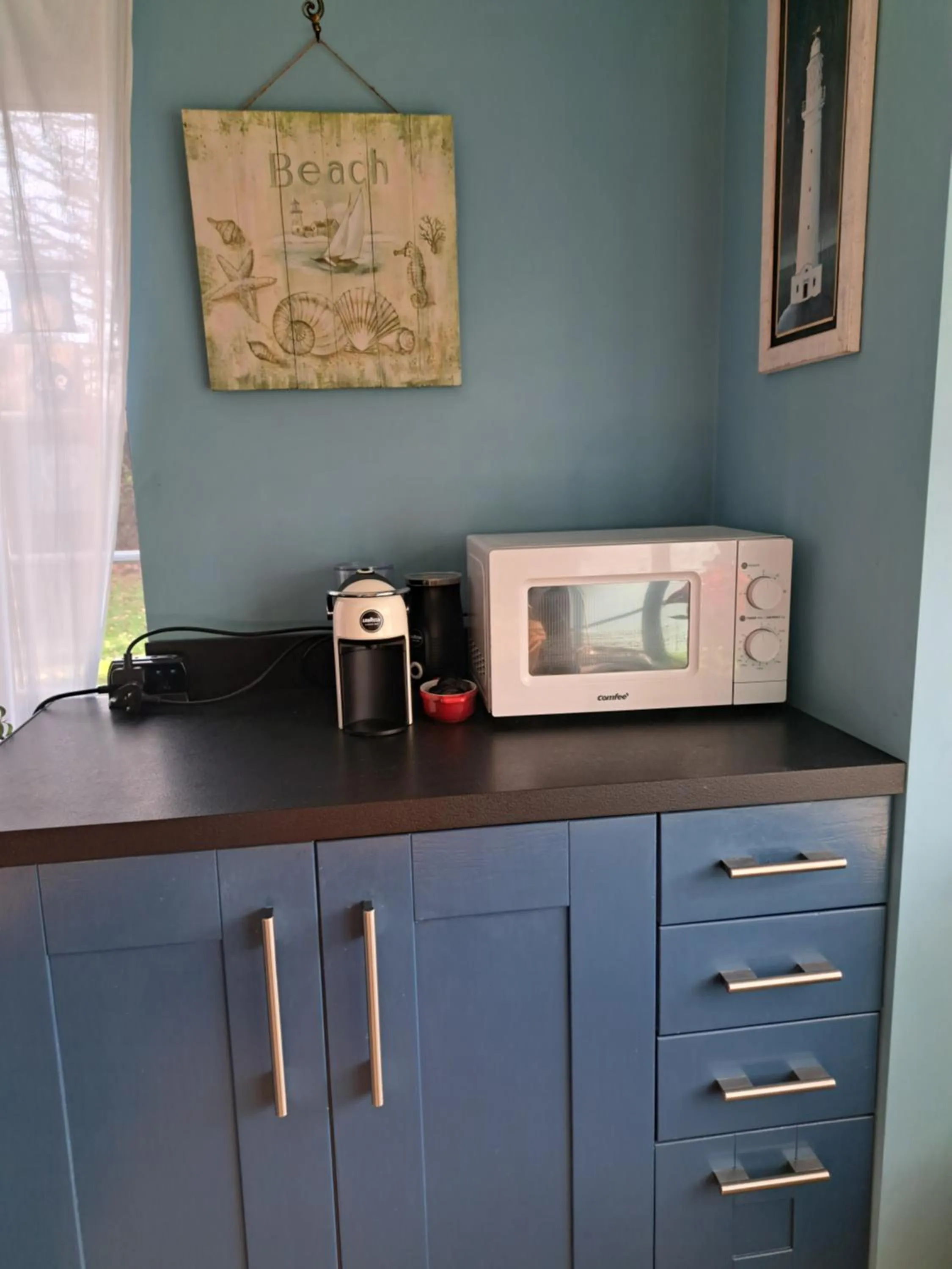 Coffee/tea facilities in The Summer Room