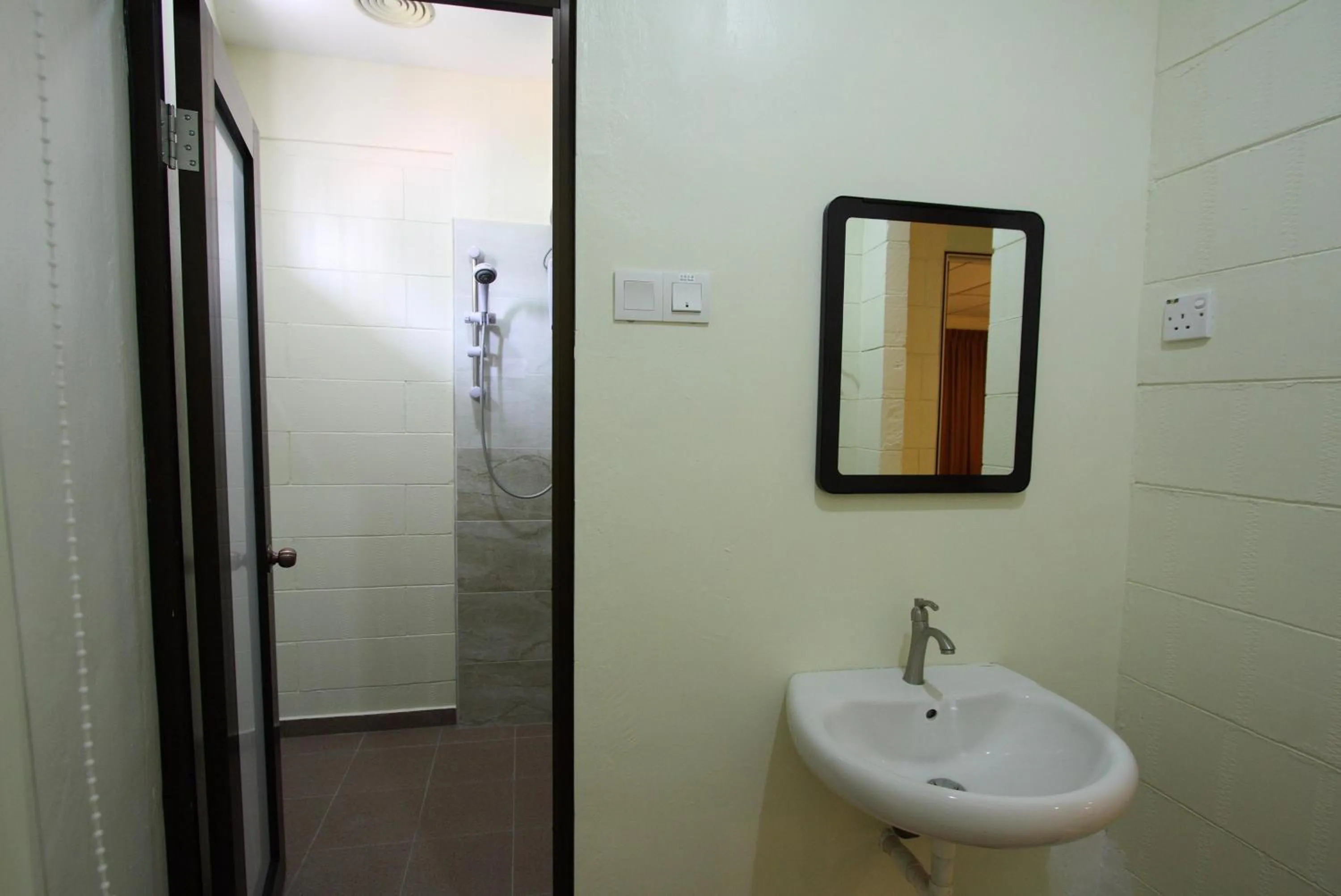 Bathroom in Shamrock Guest House II