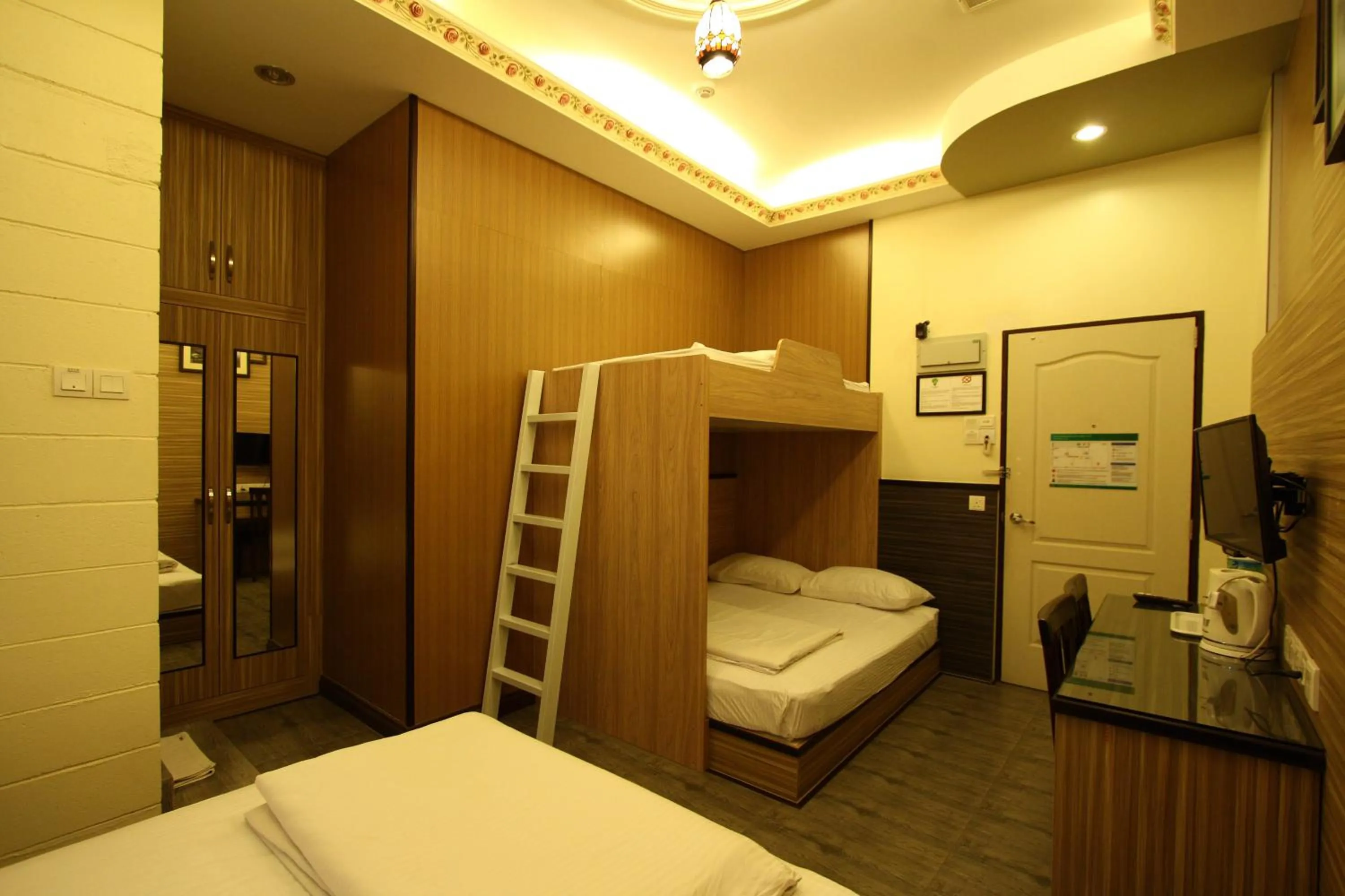 Bed in Shamrock Guest House II