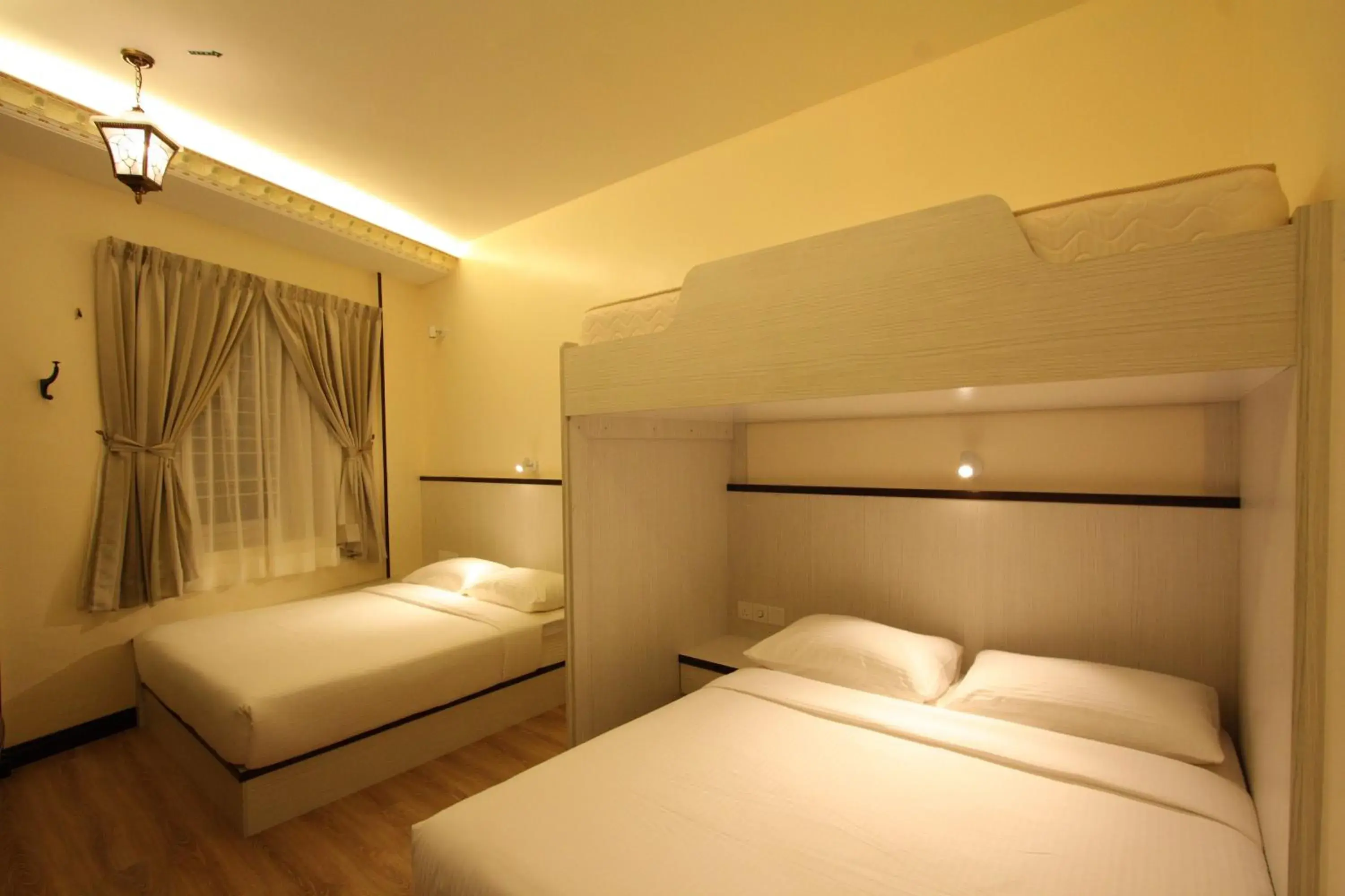 Family Room with Bunk Bed (5 people) in Shamrock Guest House II Family Room with Bunk Bed (5 people) in Shamrock Guest House II