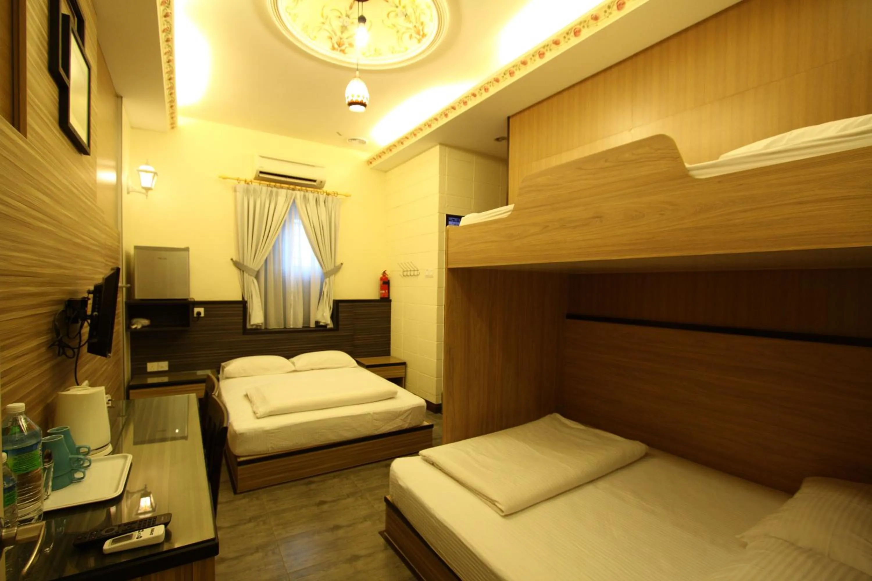 Bed in Shamrock Guest House II