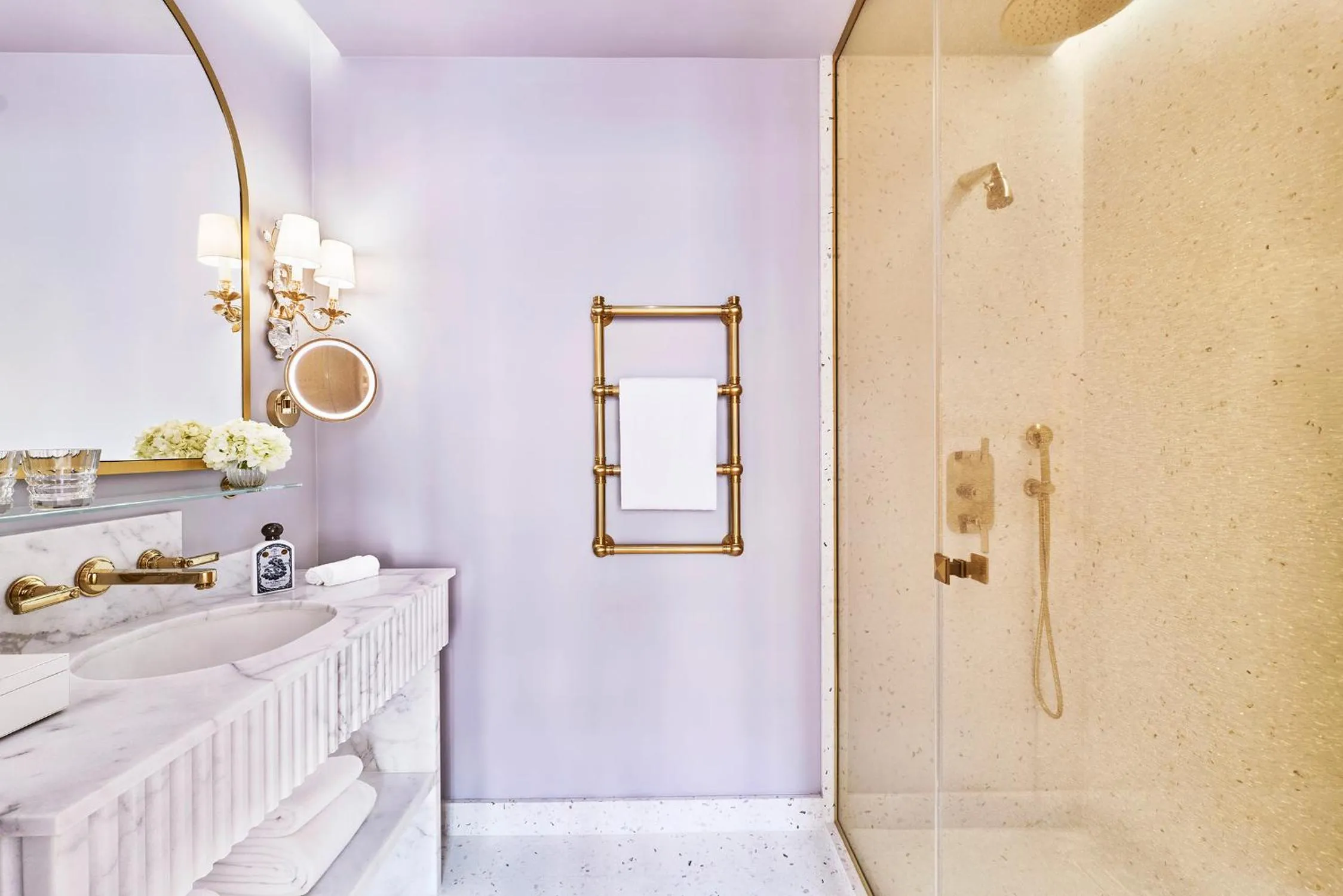 Shower in Maison Barrière Vendôme