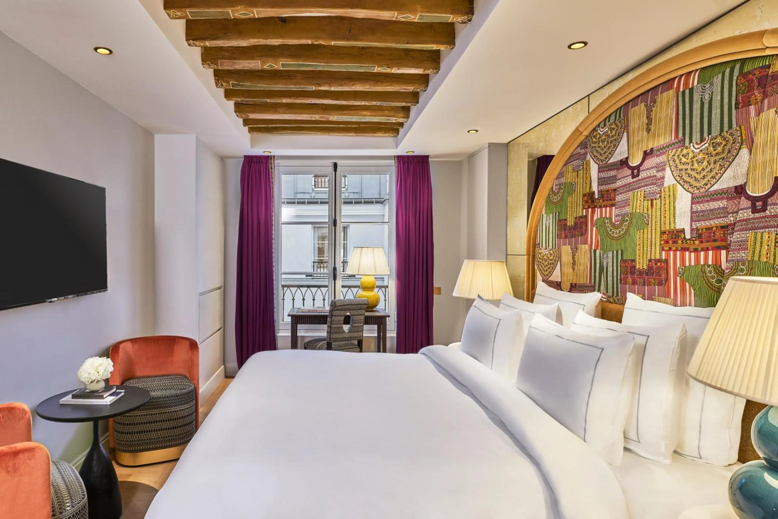 Bed in Maison Barrière Vendôme