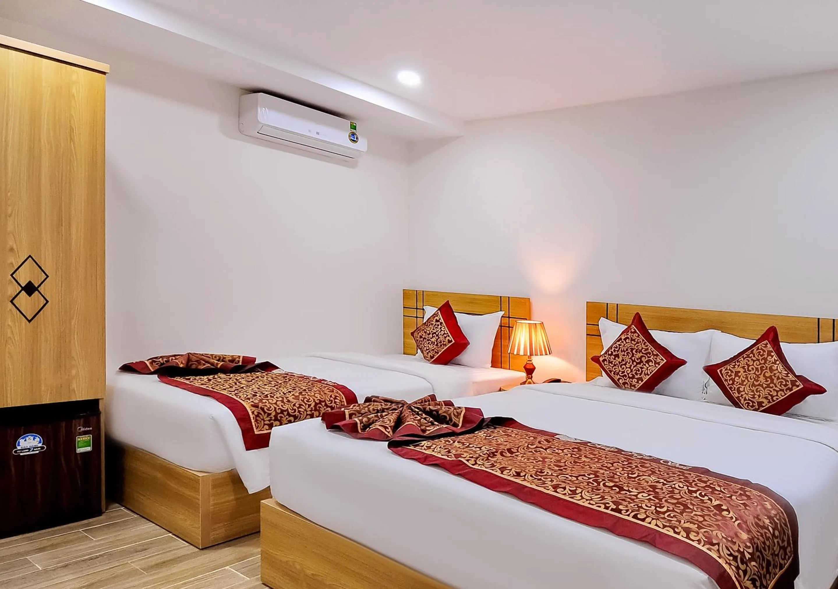 Bed in May Ngu Sac - Iridescent Clouds Hotel