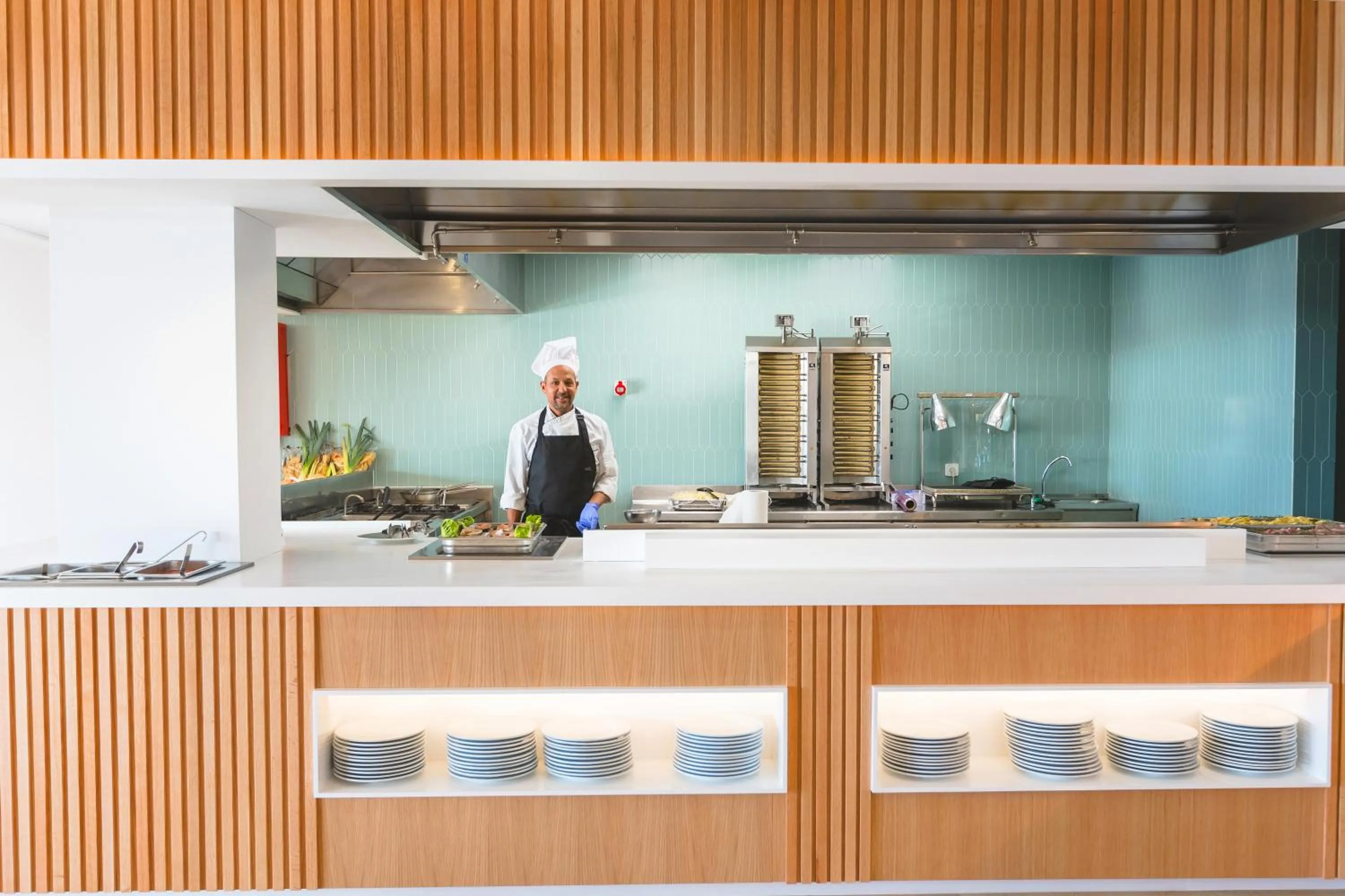 Restaurant/places to eat in Club Hotel Aguamarina