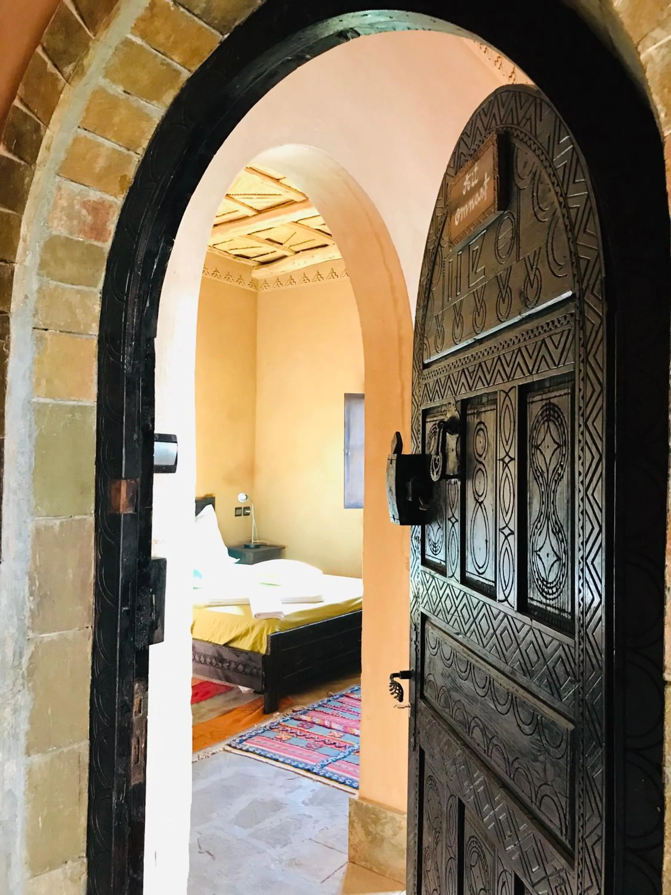 Decorative detail, Bed in Kasbah Ennakb