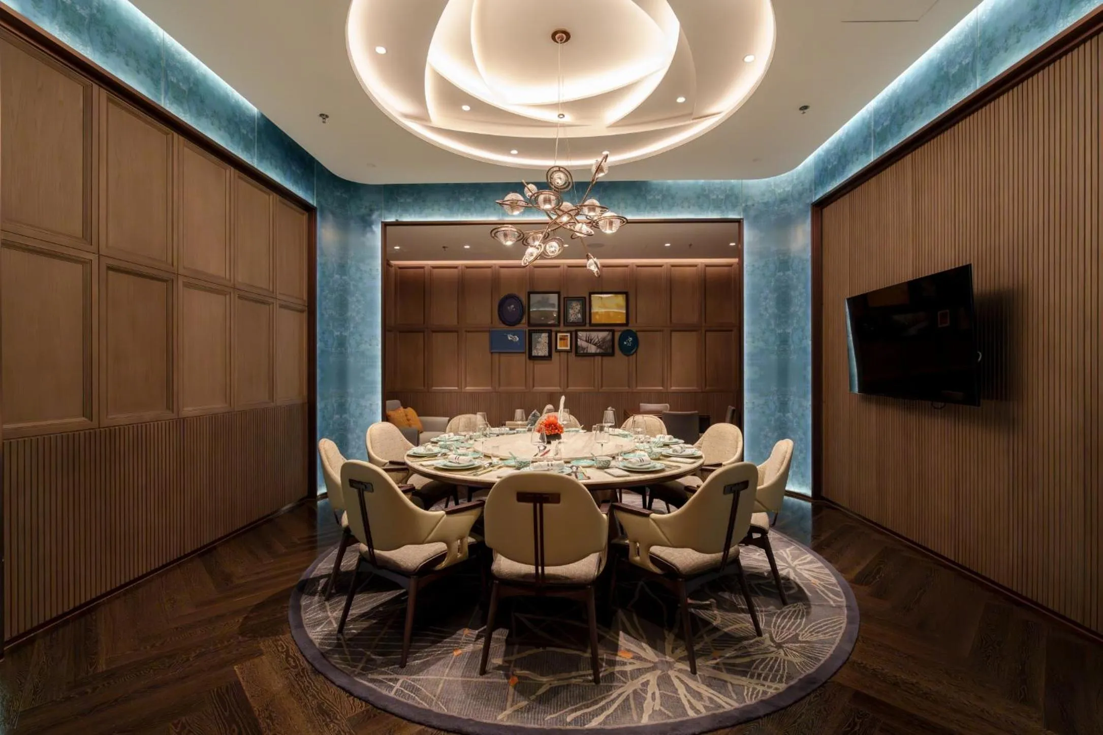Restaurant/places to eat in Le Meridien Nantong
