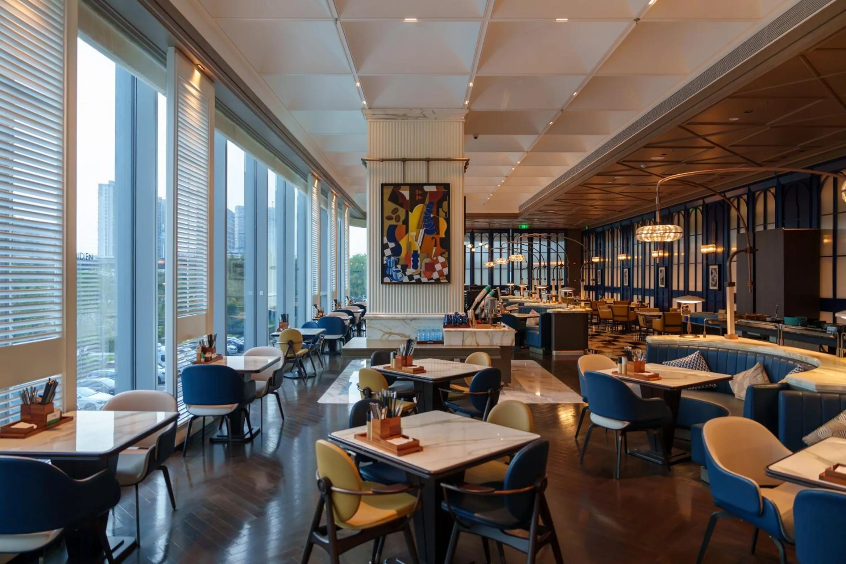 Restaurant/places to eat in Le Meridien Nantong