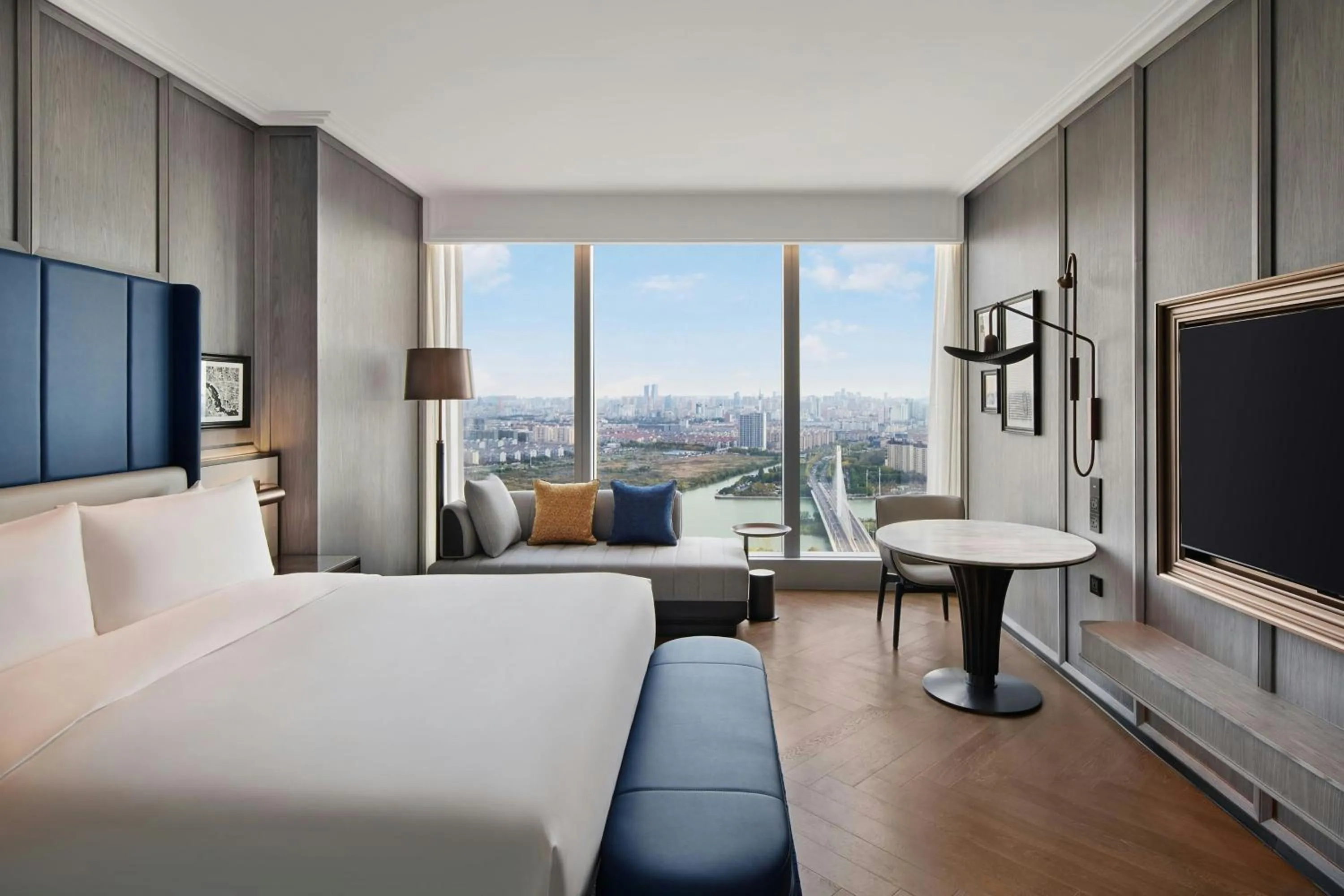 Bedroom, Bed in Le Meridien Nantong