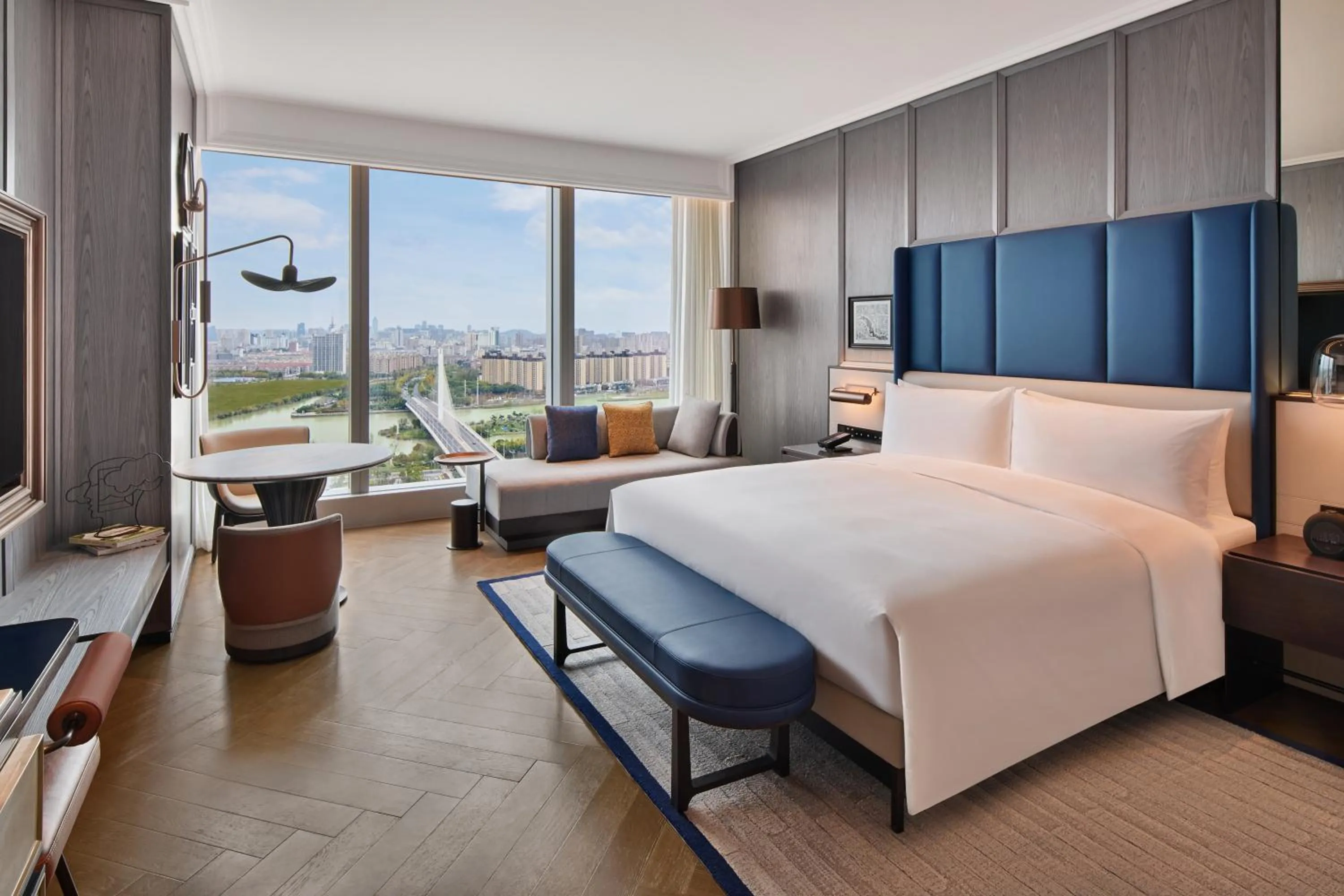 Bed in Le Meridien Nantong