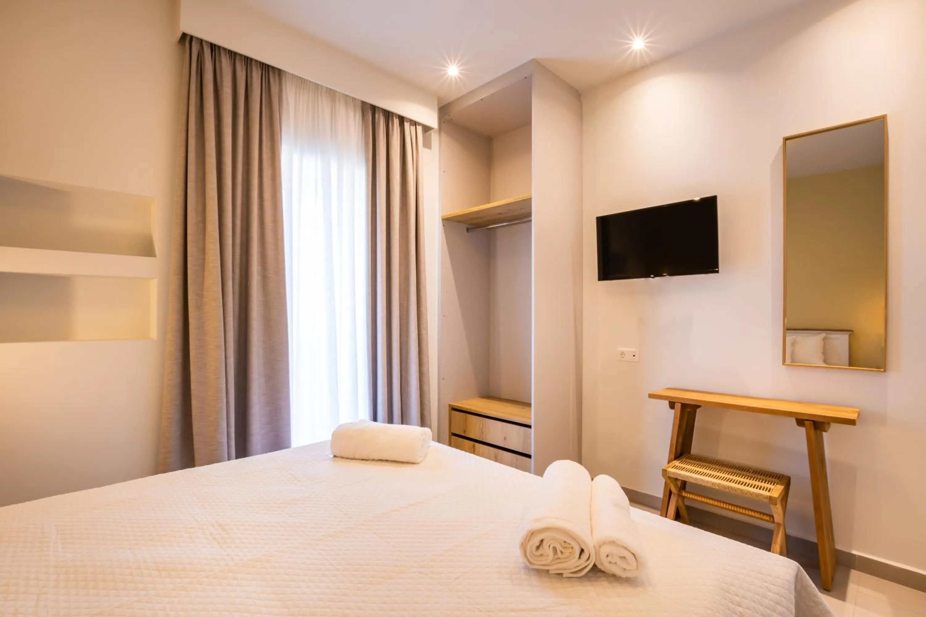 TV and multimedia, Bed in Onyro Villas