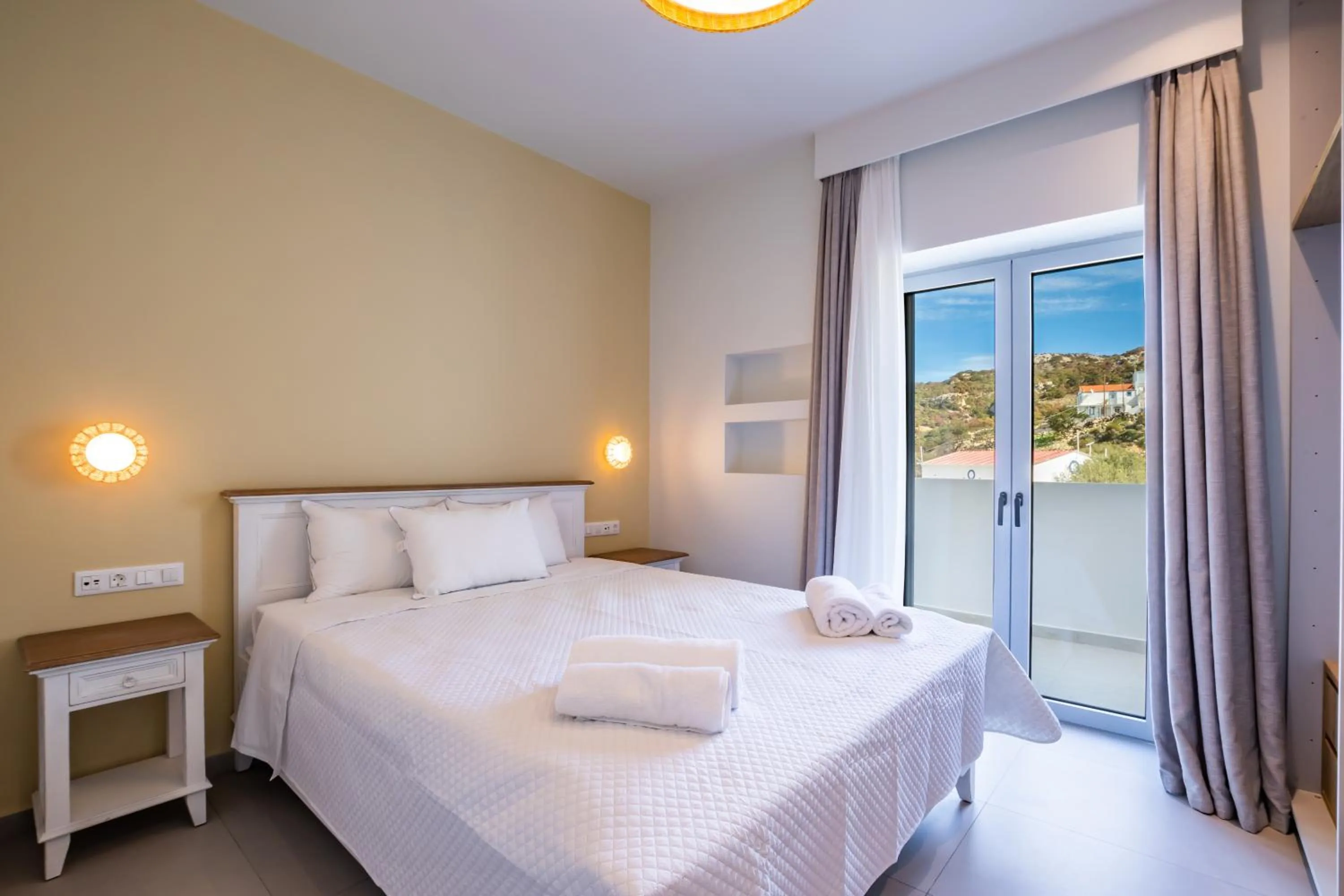 Bedroom, Bed in Onyro Villas