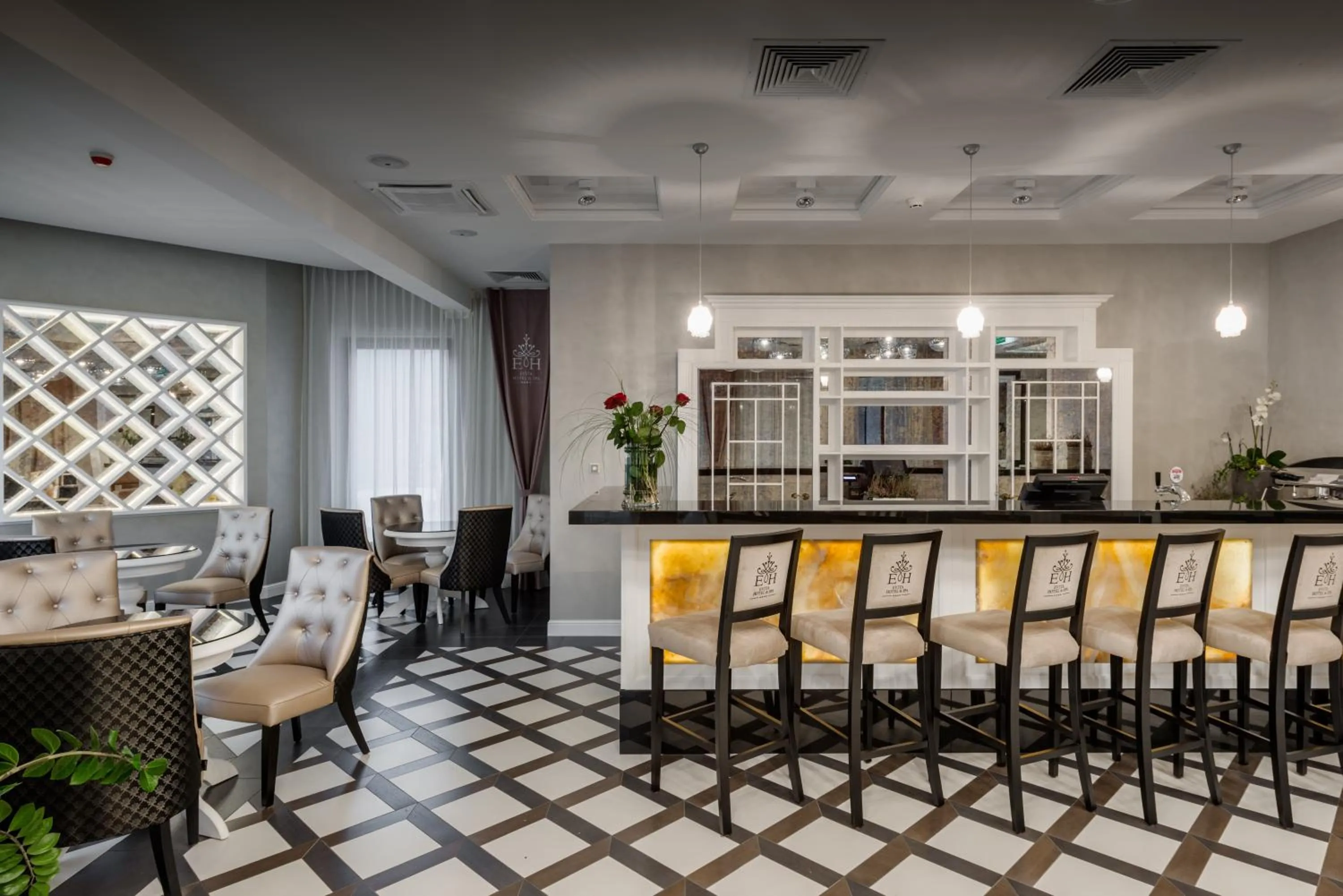 Restaurant/places to eat in Evita Hotel & SPA