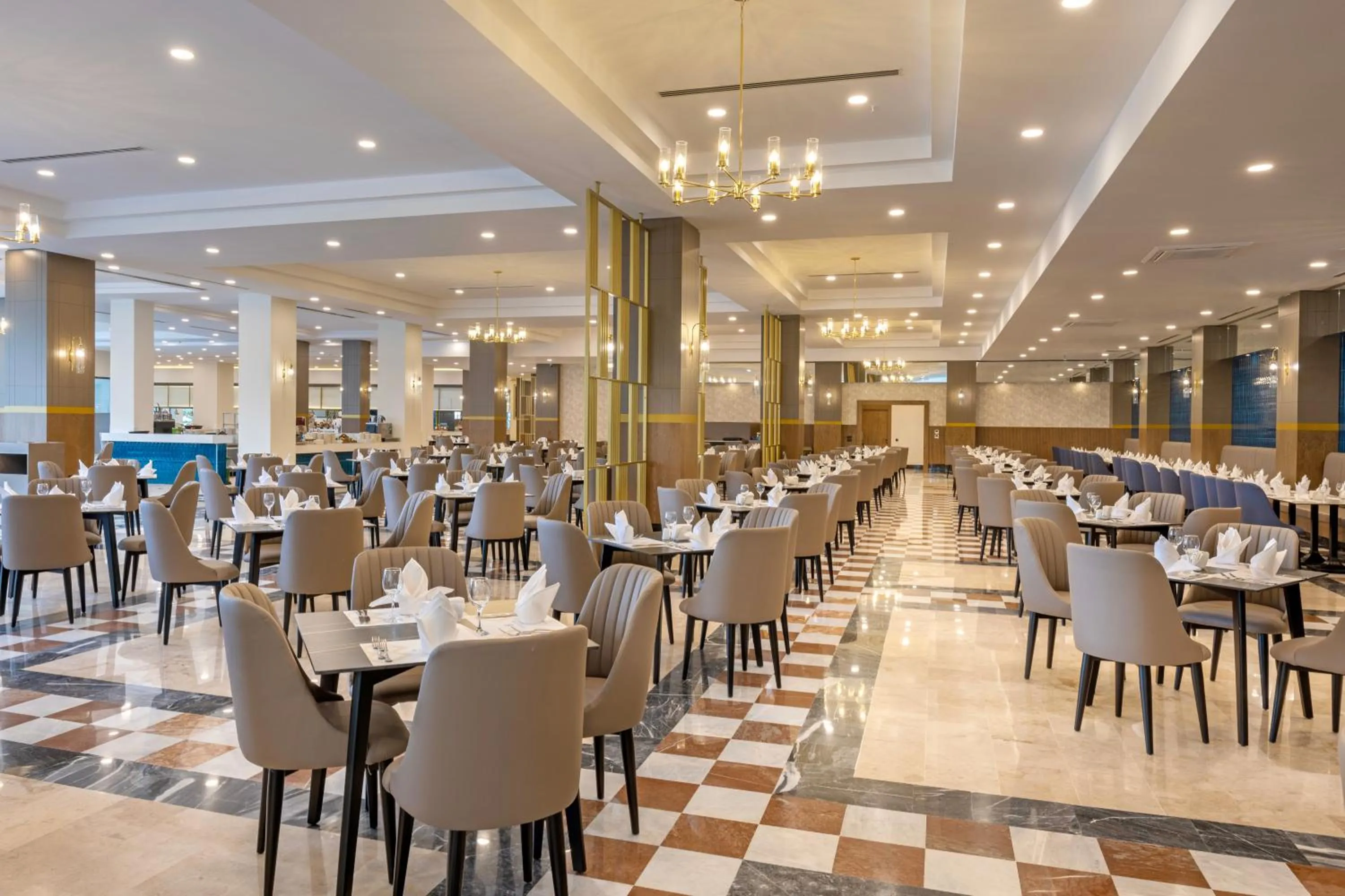 Restaurant/places to eat in Dobedan World Palace Hotel ''Ex Brand Alva Donna World Palace ''