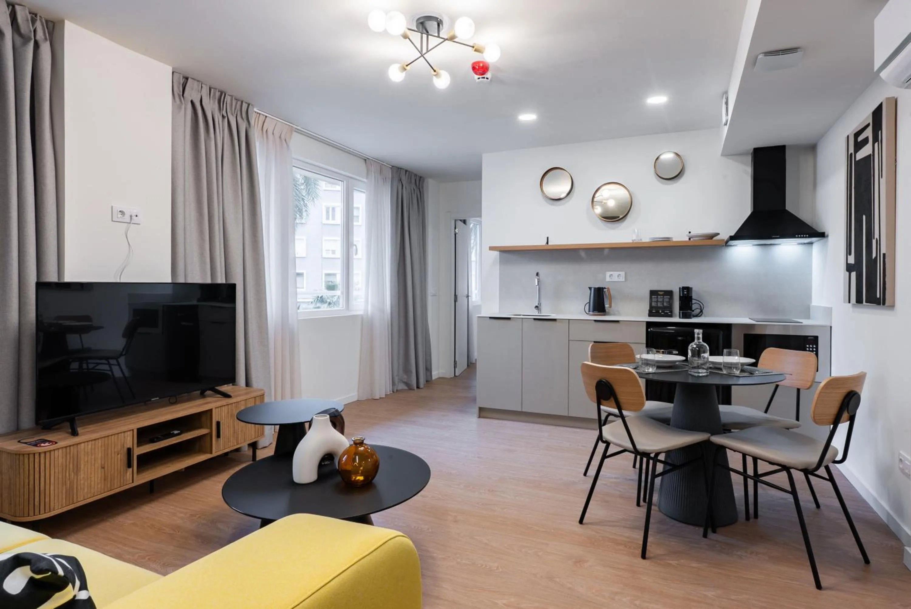 TV and multimedia in Smartr Valencia Turia