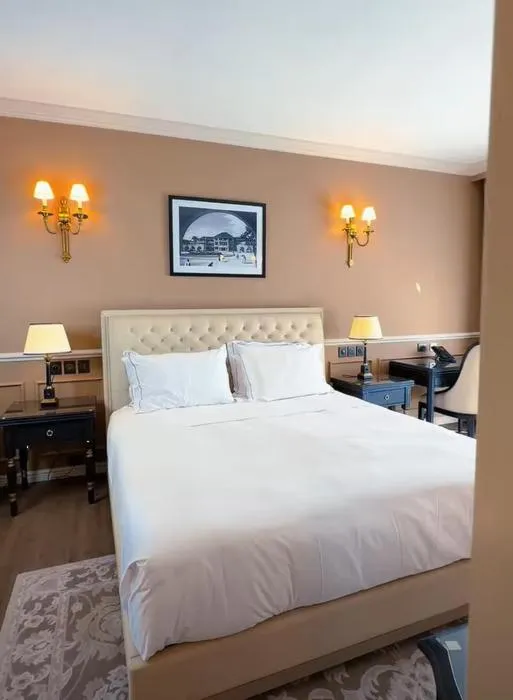 Bed in Hôtel Colbert Palace