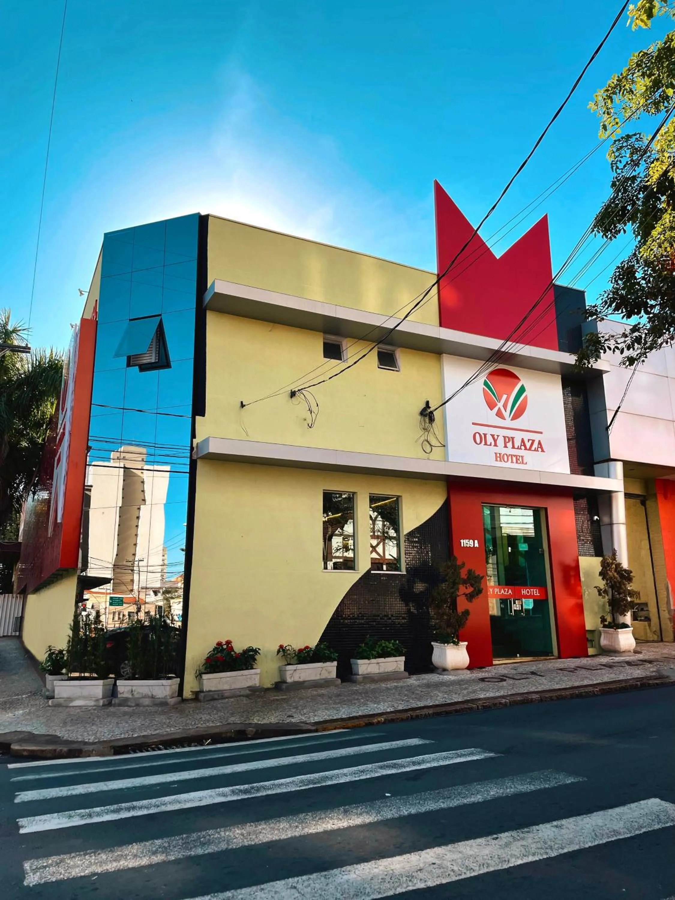 Property building in Hotel Oly Plaza