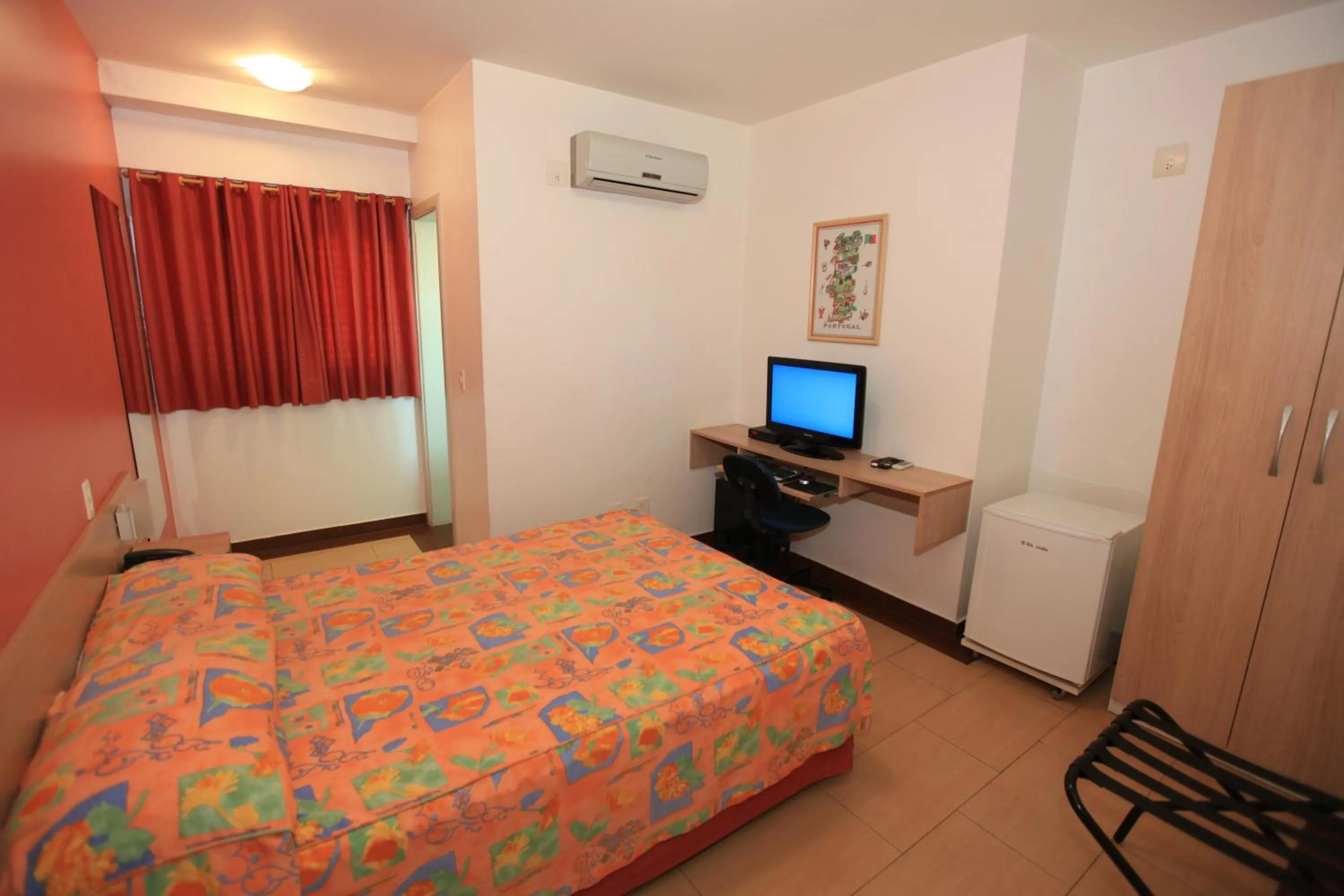 Photo of the whole room, Bed in Hotel Oly Plaza