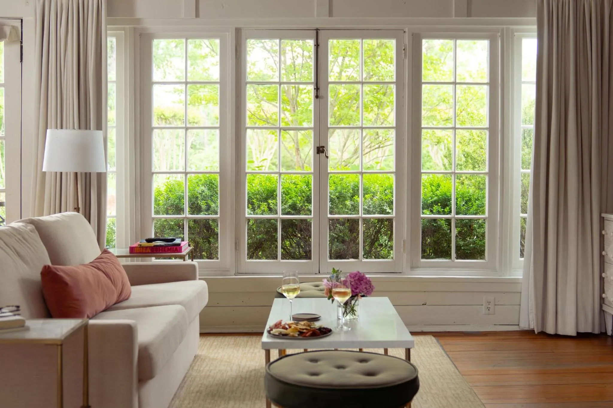 Seating area in The Clifton