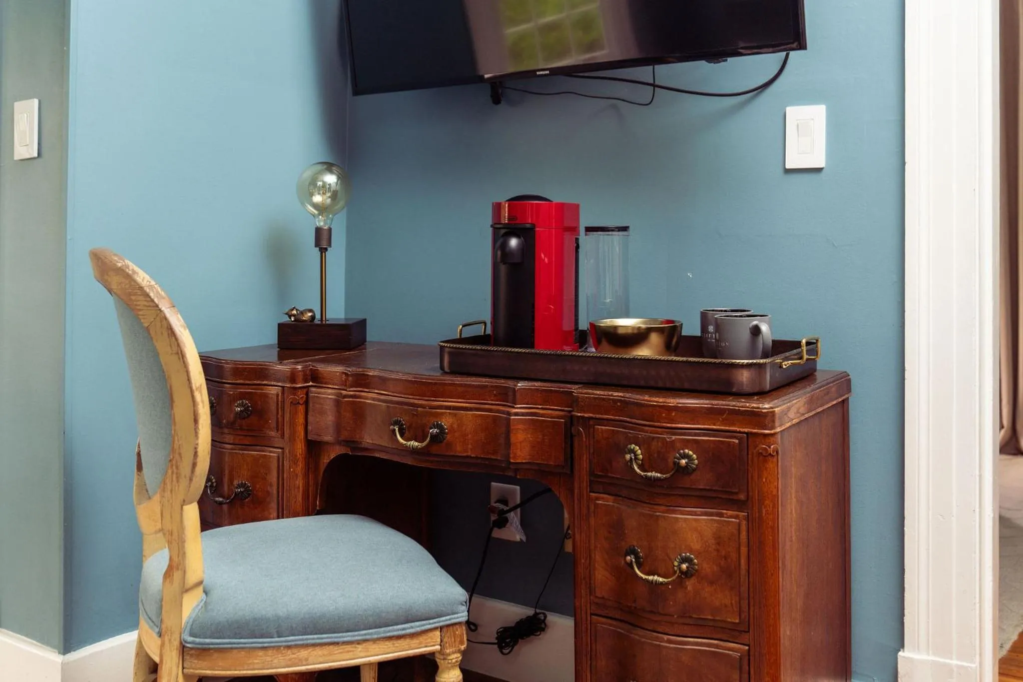 Coffee/tea facilities in The Clifton