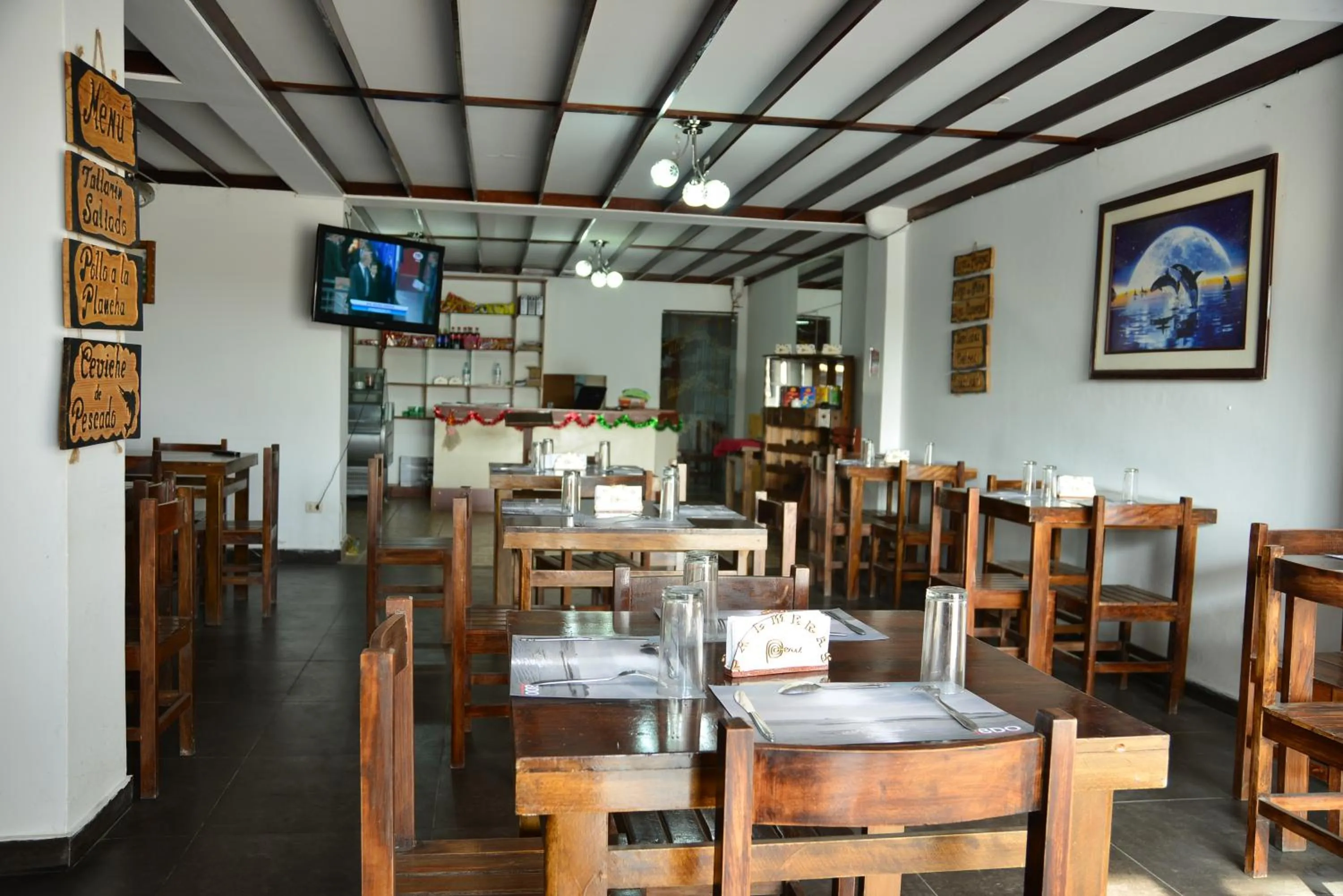 Restaurant/places to eat in Qallwa Asia