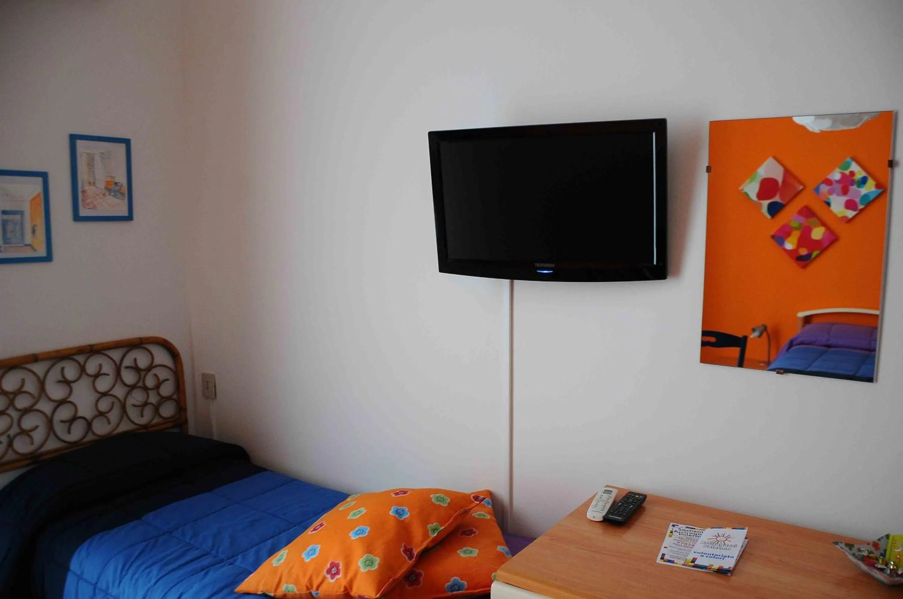 Decorative detail, Bed in B&B SoleLuna della Solidarietà