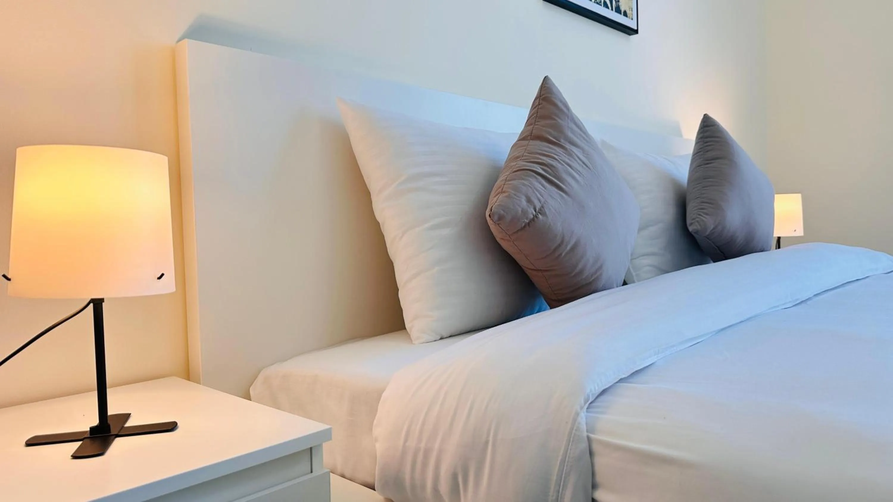 Photo of the whole room, Bed in Sunday Sheikh Zayed Road Concord Tower by Belvilla