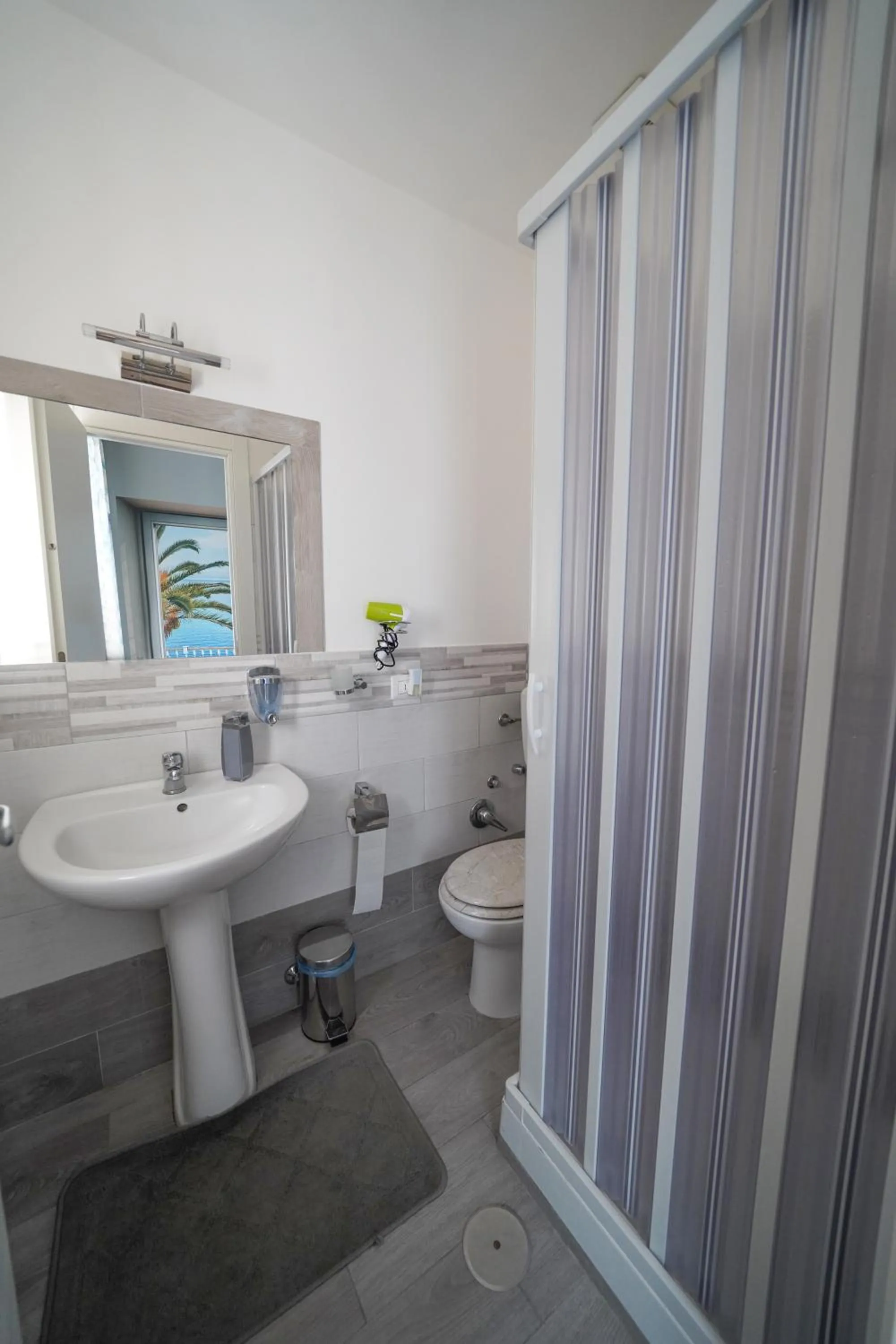 Toilet in Florinda B&B