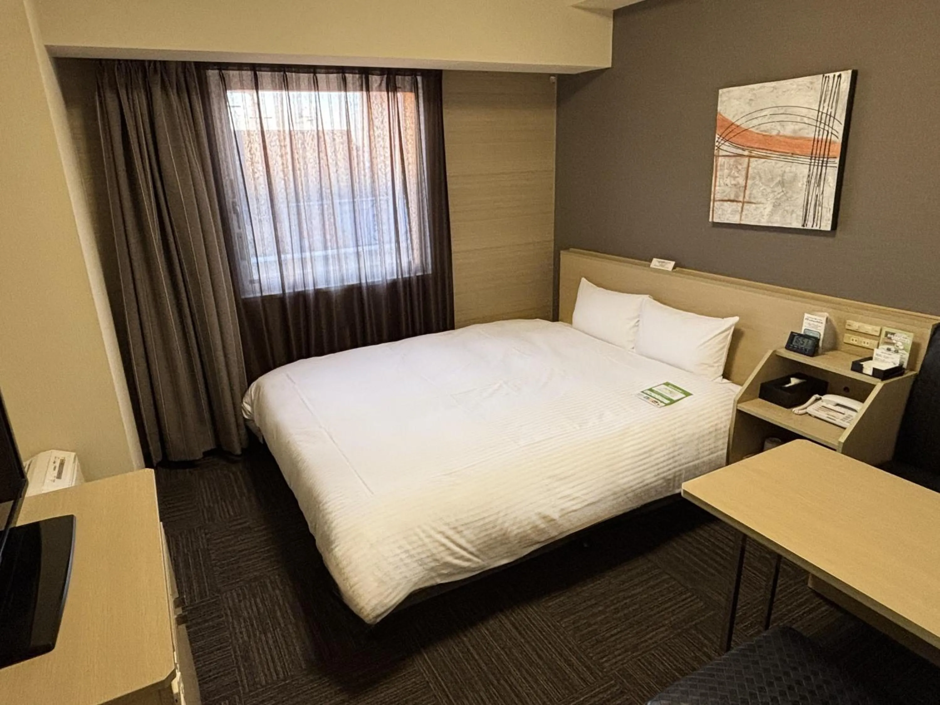 Photo of the whole room, Bed in Hotel Route Inn Hamamatsu Dealer Dori