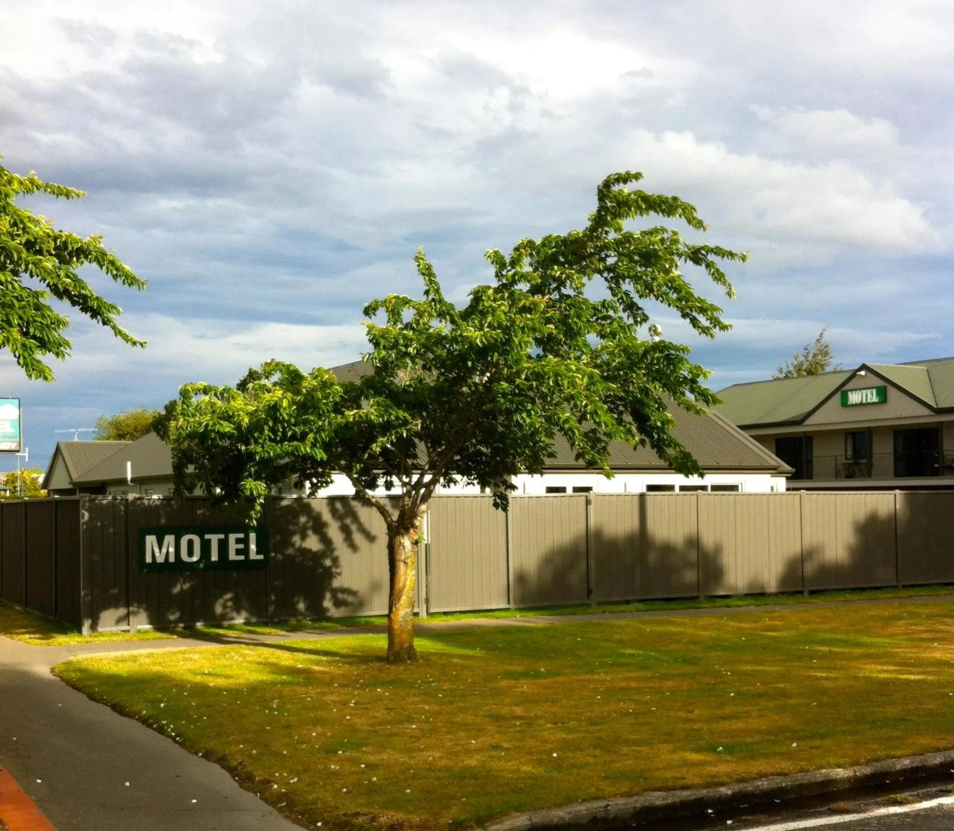 Area and facilities in Darfield Motel