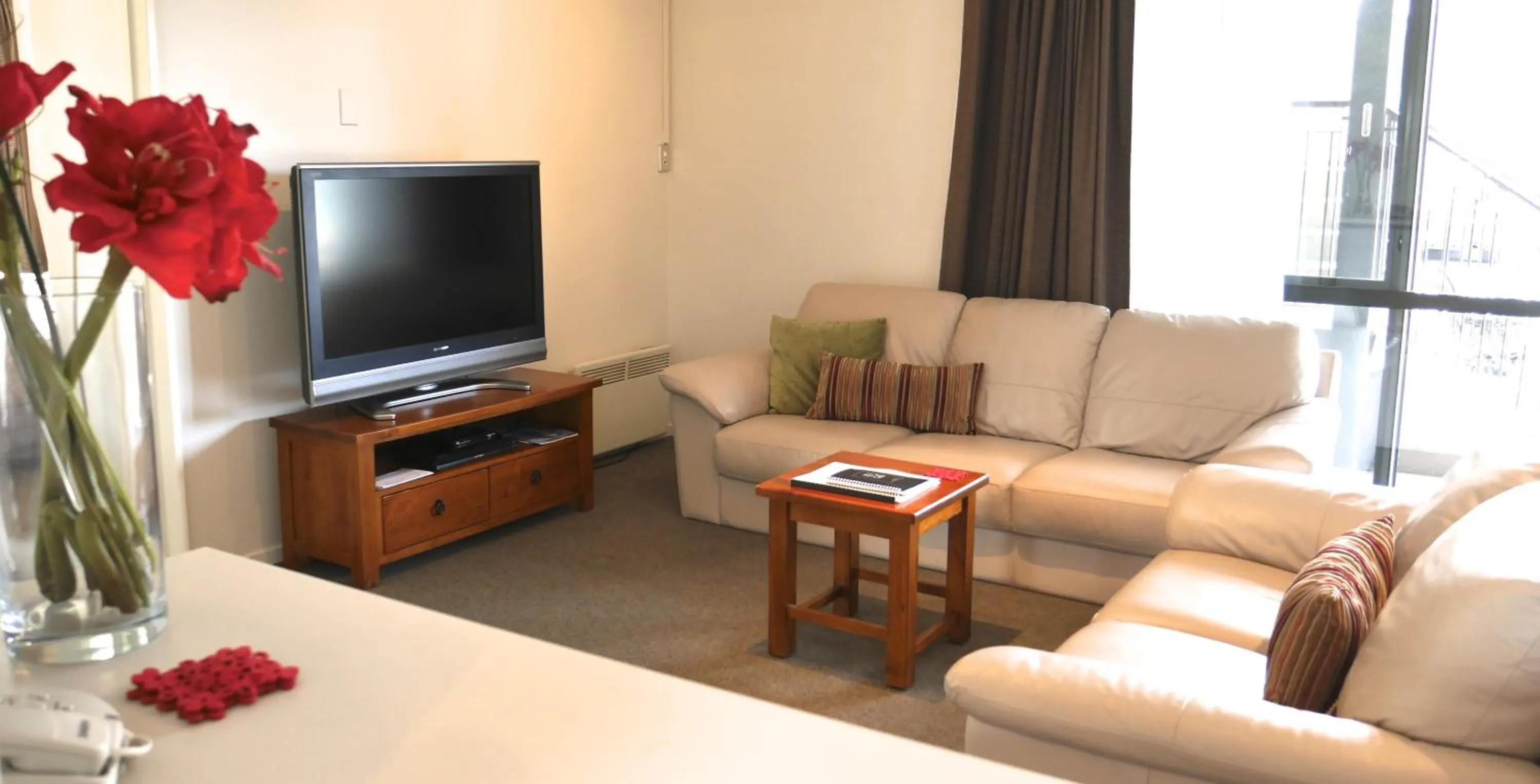 Living room in Darfield Motel