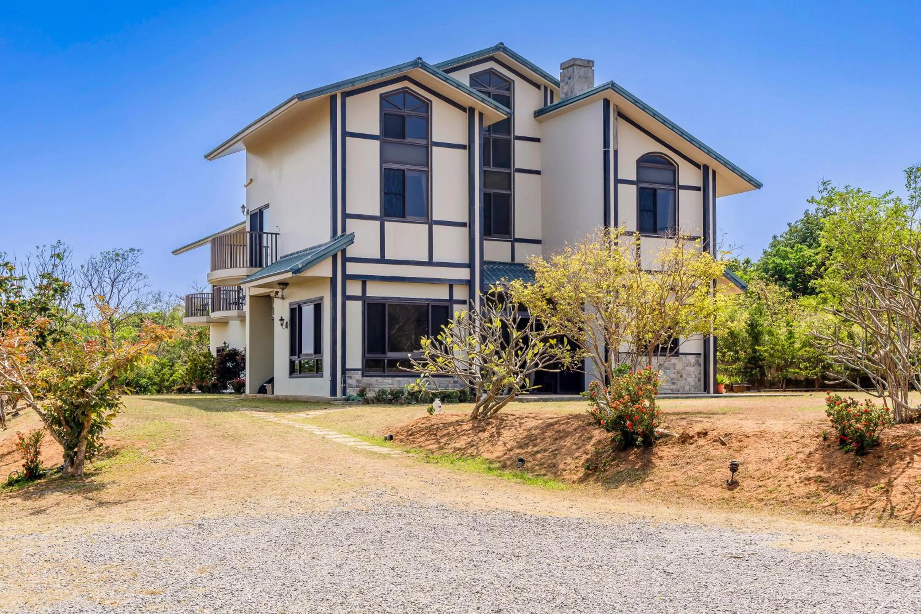 Property building in Kavana Cottage