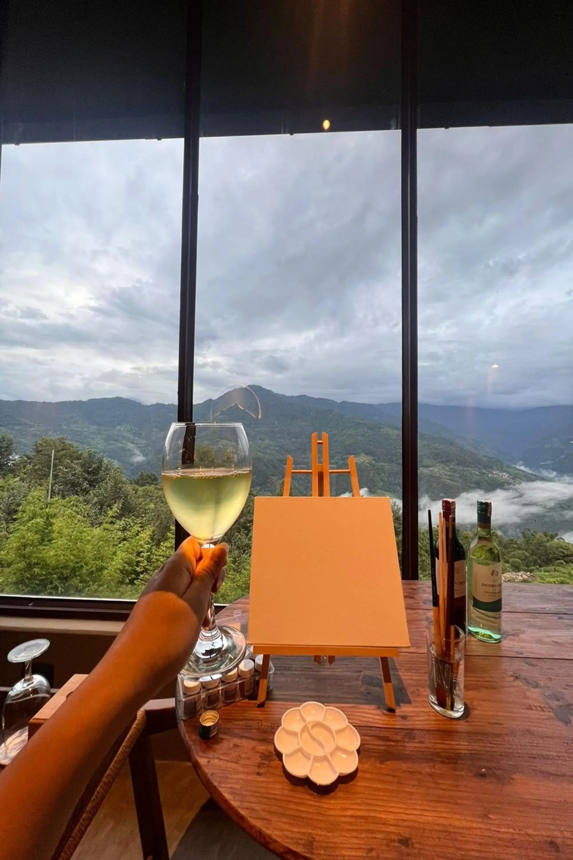 Food and drinks in Nana Mountain Resort Mt Annapurna View