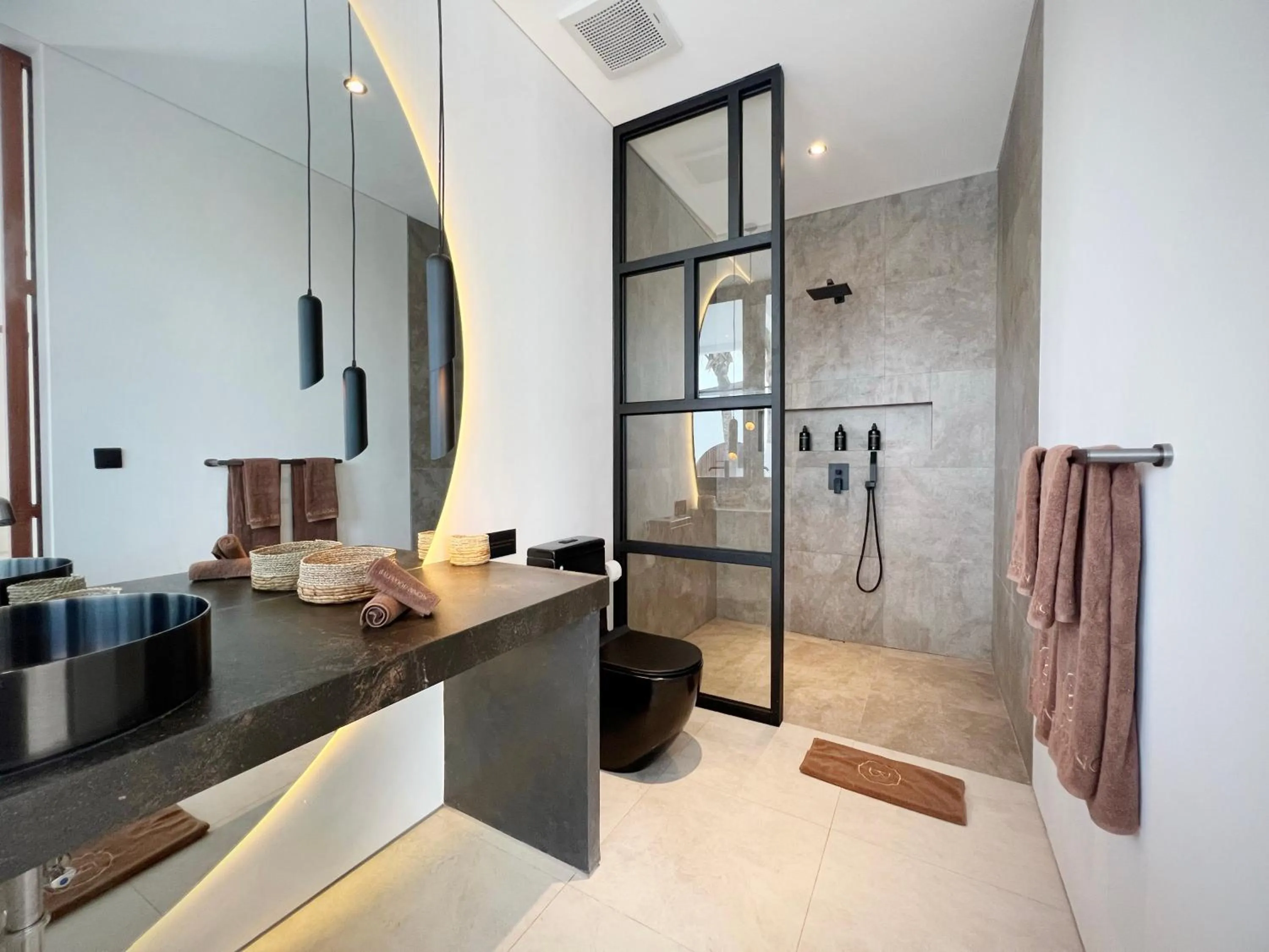 Shower in Baliwood Bingin