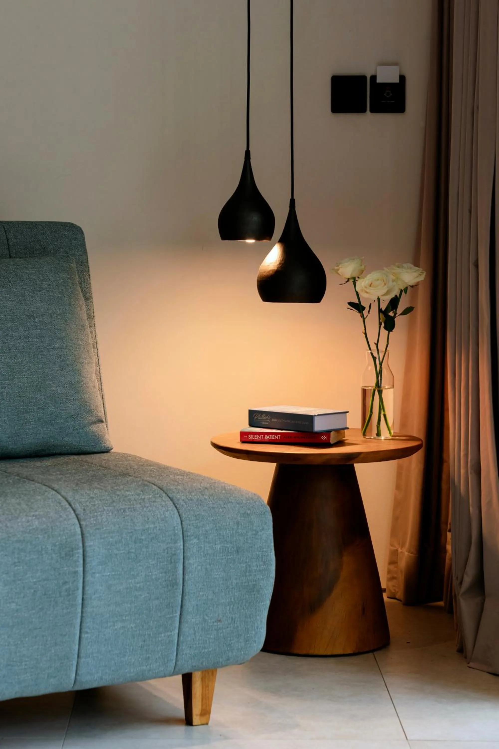 Seating area in Baliwood Bingin