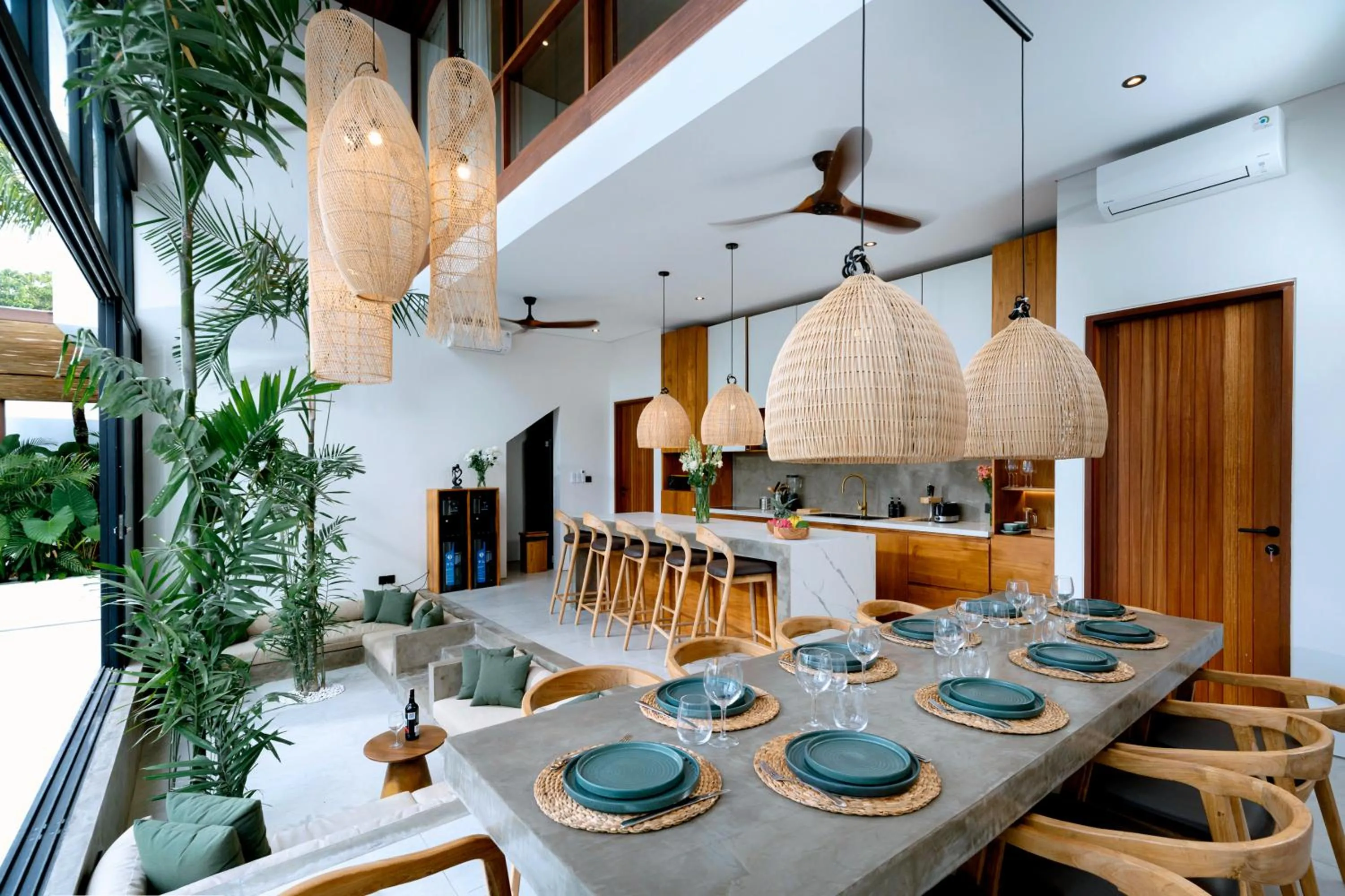 Communal lounge/ TV room in Baliwood Bingin