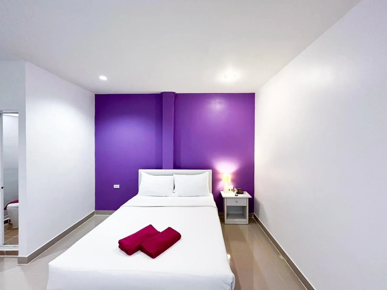 Bedroom, Bed in Z by Zing