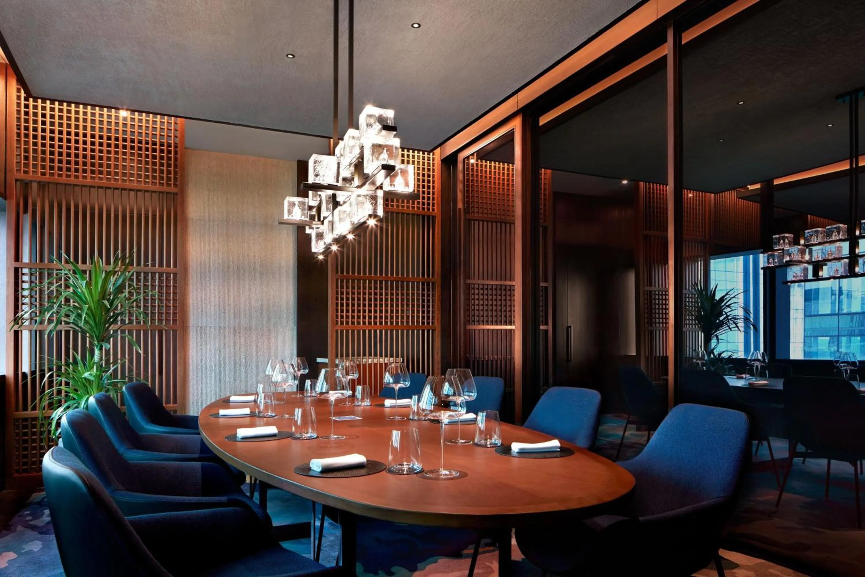 Restaurant/places to eat in Le Meridien Saigon