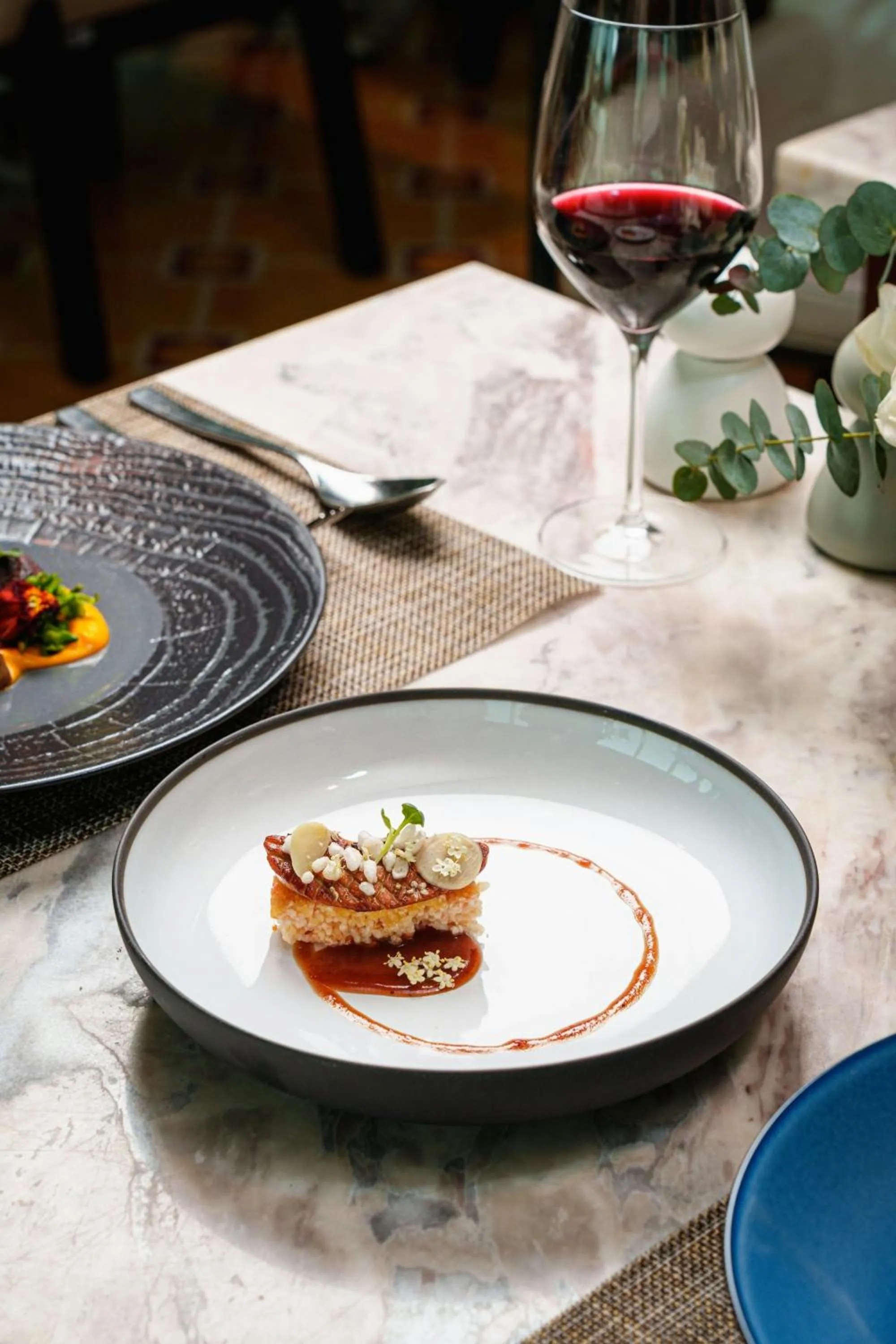 Restaurant/places to eat in Le Meridien Saigon